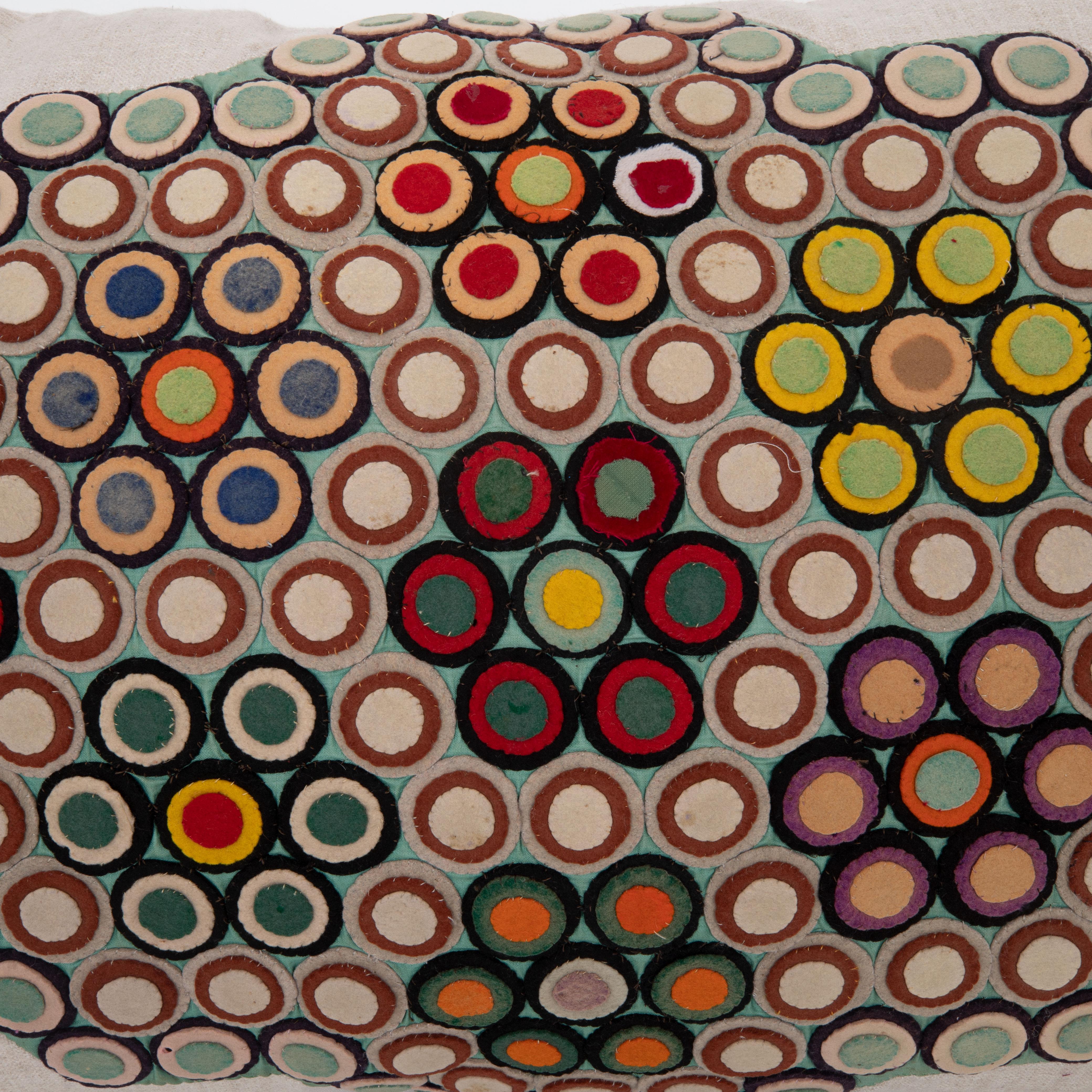 Pillow Case Made From an E 20th C. American Penny Rug In Good Condition In Istanbul, TR