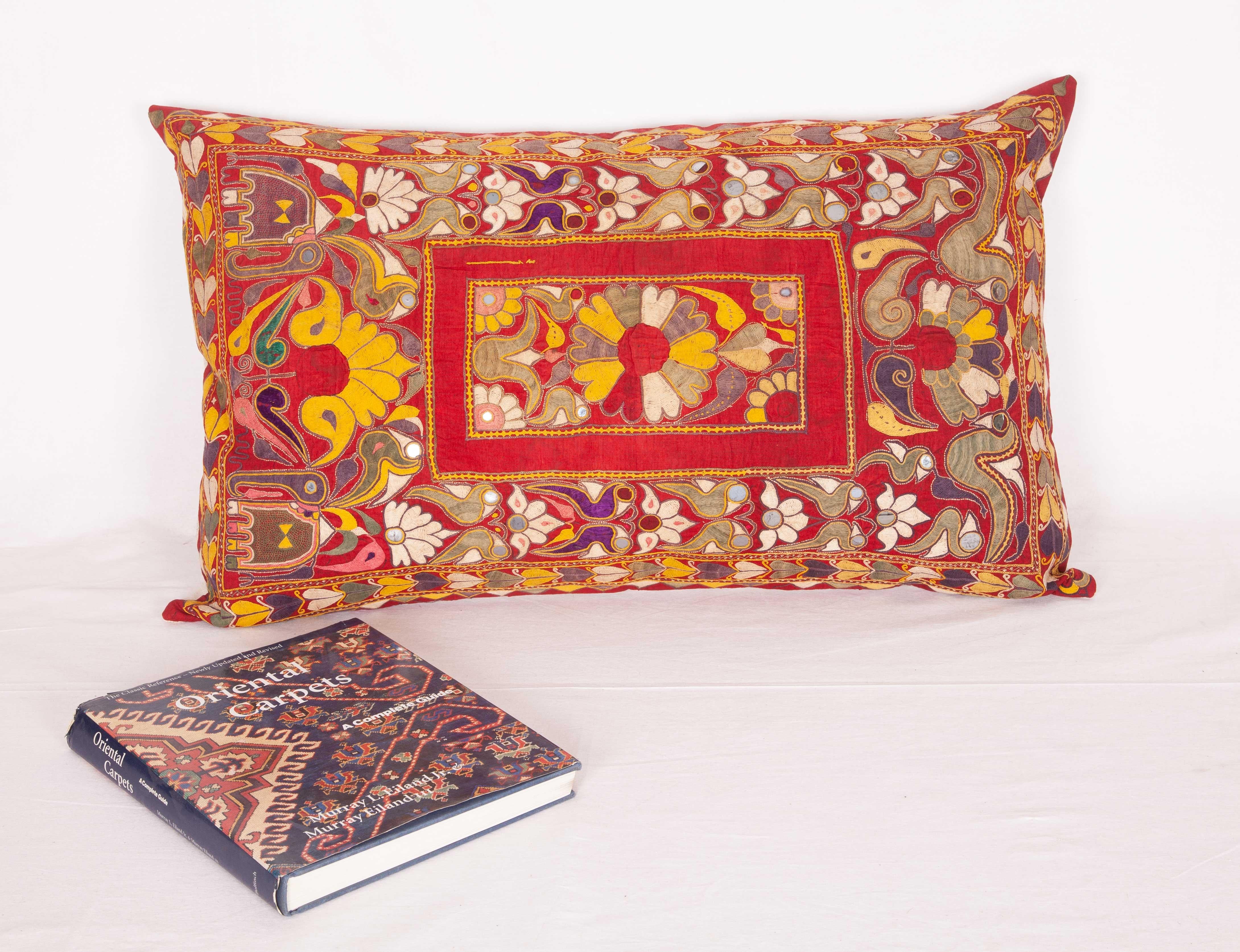 Pillow Case Made from an Early 20th Century Embroidery from Rajastan In Good Condition In Istanbul, TR