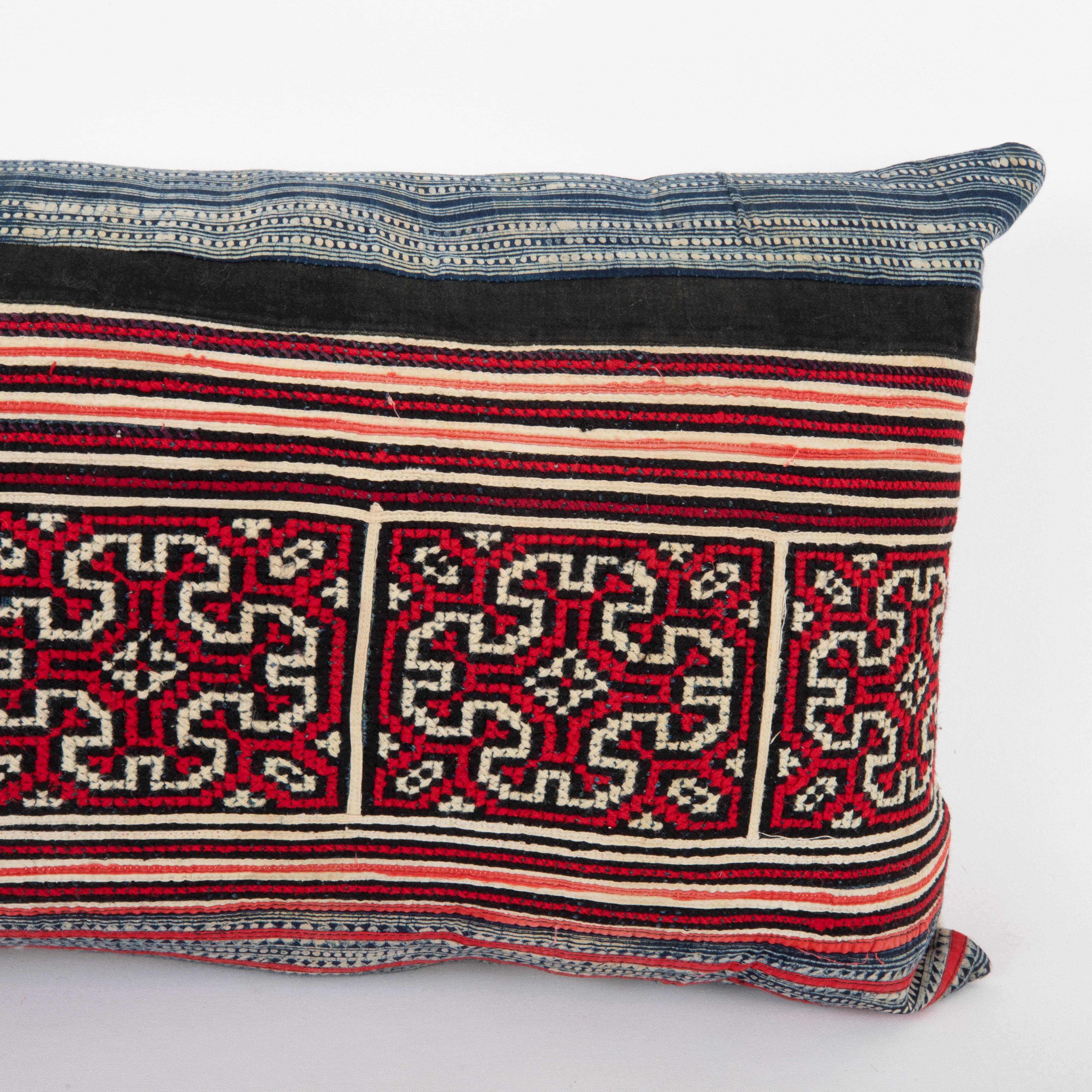 Vietnamien Taie d'oreiller en textile batik de la tribu des Hmong Hill, milieu du 20e s. en vente