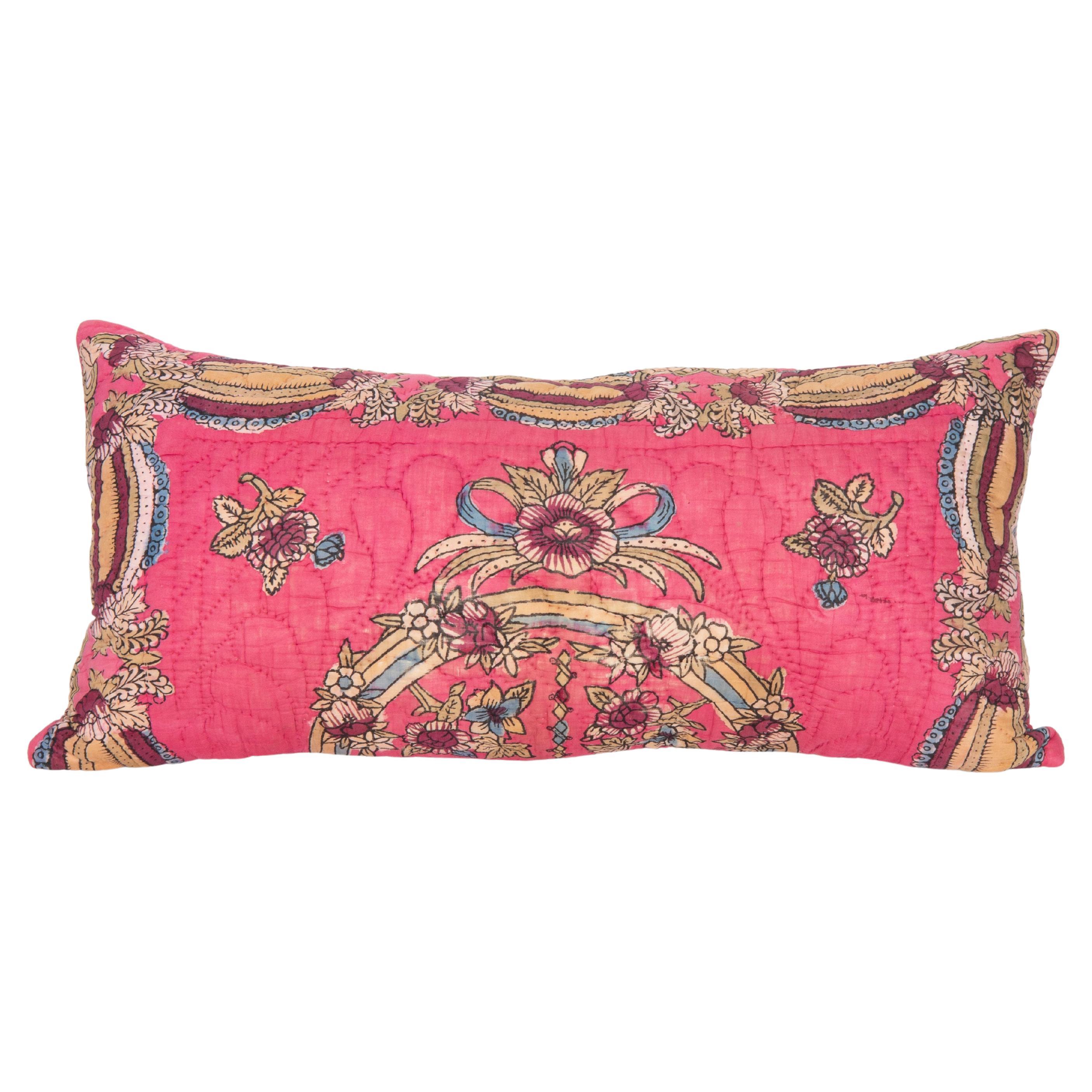 Taie d'oreiller réalisée à partir d'un quilt anatolien du milieu du 20e siècle