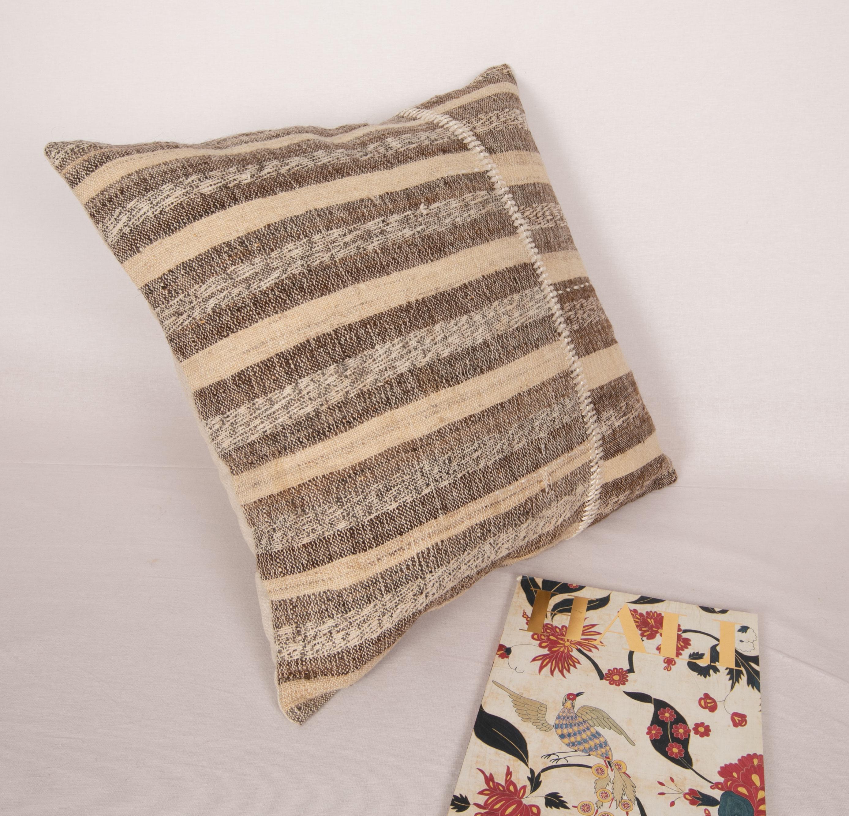 Pillow Case Made from Rustic Anatolian Vintage Kilim In Good Condition For Sale In Istanbul, TR