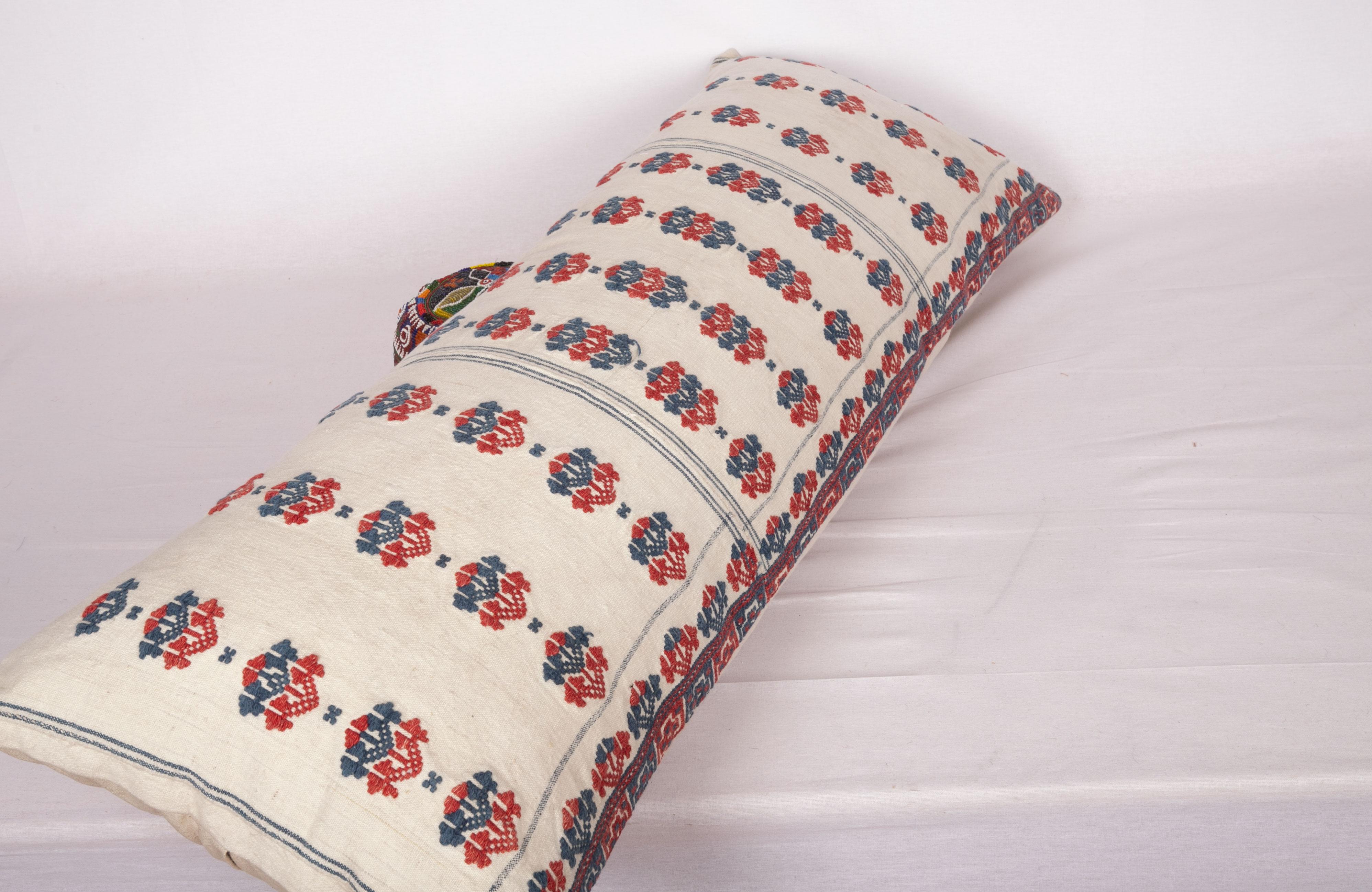 Pillow Case Made from the Skirt of a Western Anatolian Dress, Early 20th Century In Good Condition In Istanbul, TR