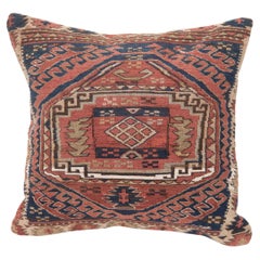Kissenbezug aus einem antiken kaukasischen Sumak-Taschengesicht, angefertigt