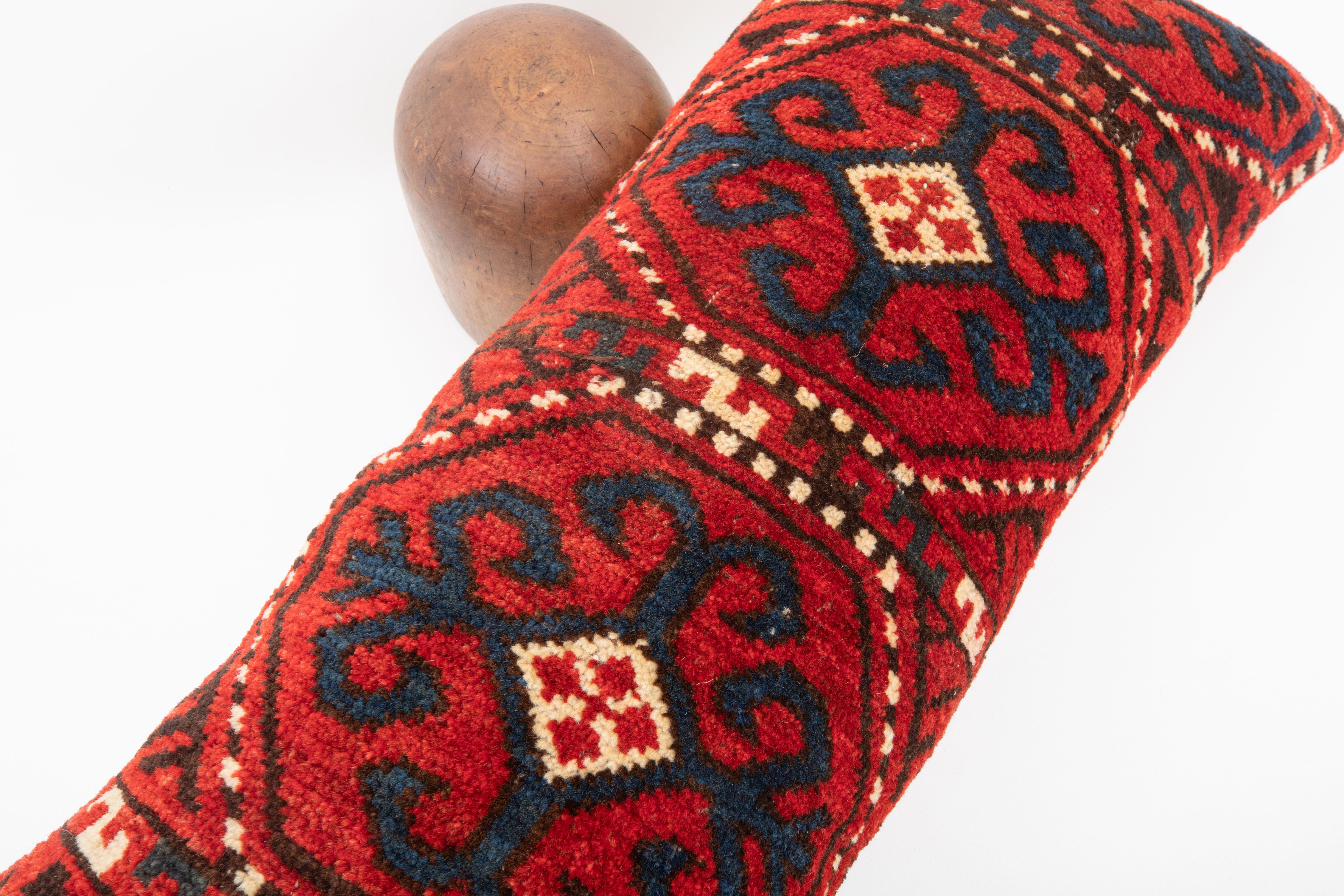 Tissé à la main Housse d'oreiller façonnée en  un Napramach antique (sac de rangement) en vente