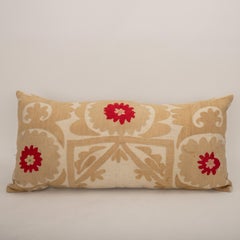 Copricuscino ricavato da un Suzani della metà del XX secolo, Uzbekistan