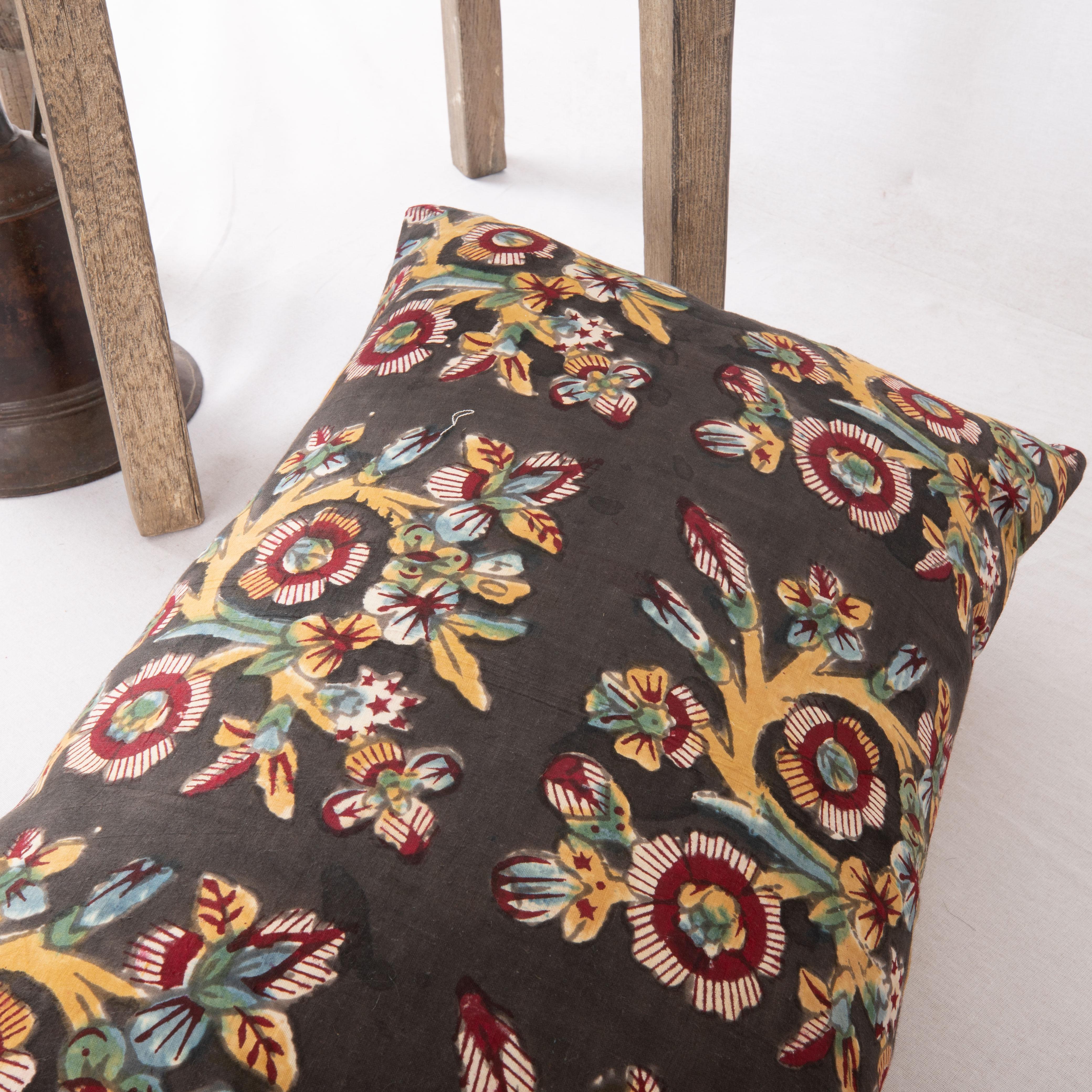 20th Century Pillow Cover Made from a Vintage Turkish Block Printed Panel For Sale