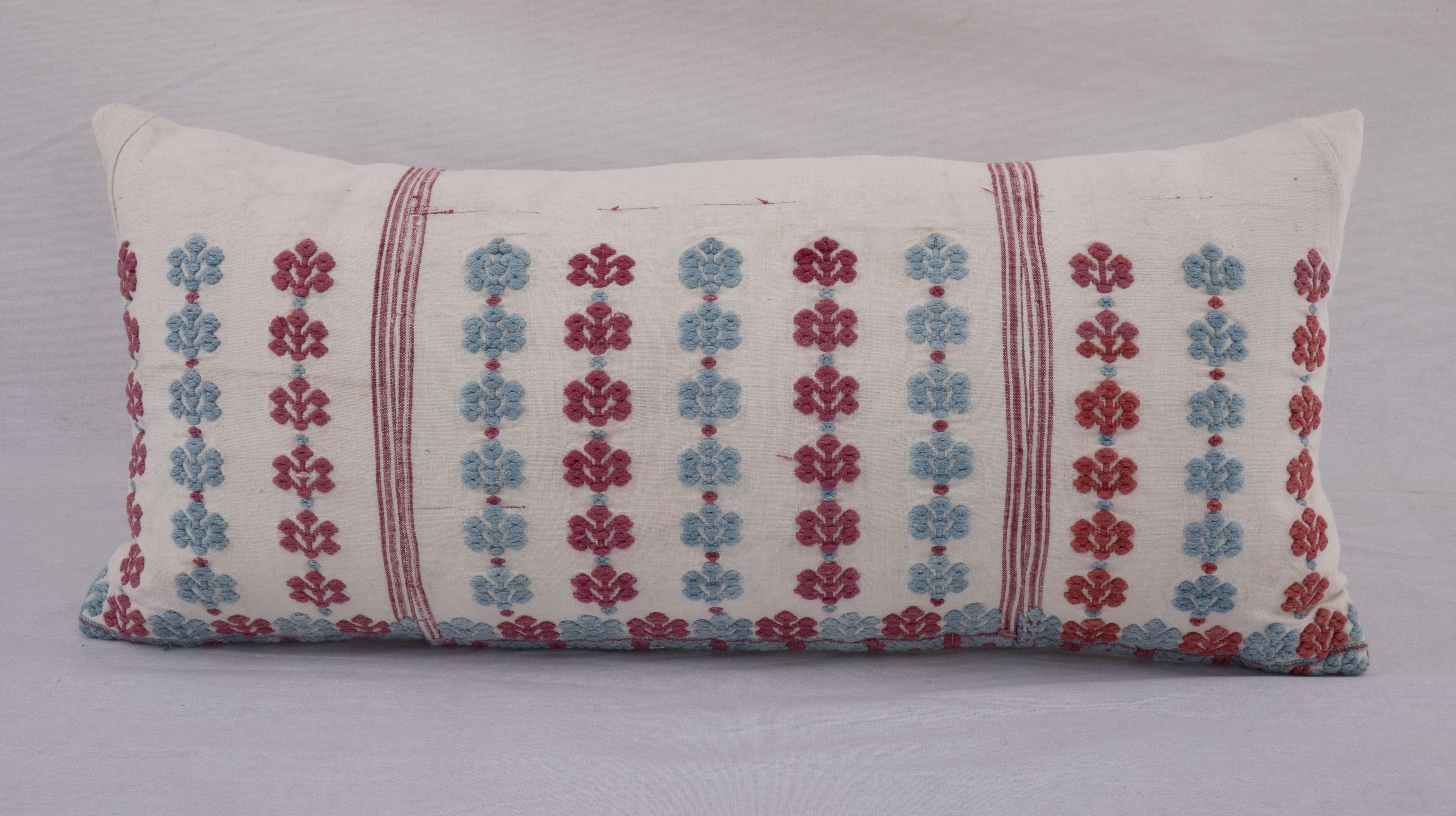 The pillow case has been fashioned from a Western Anatolian Cotton embroidered dress skirt.
It does not come with an insert but a bag made from cotton fabric to accommodate insert materials.
Linen in the back.
Zipper closure.
Dry Cleaning