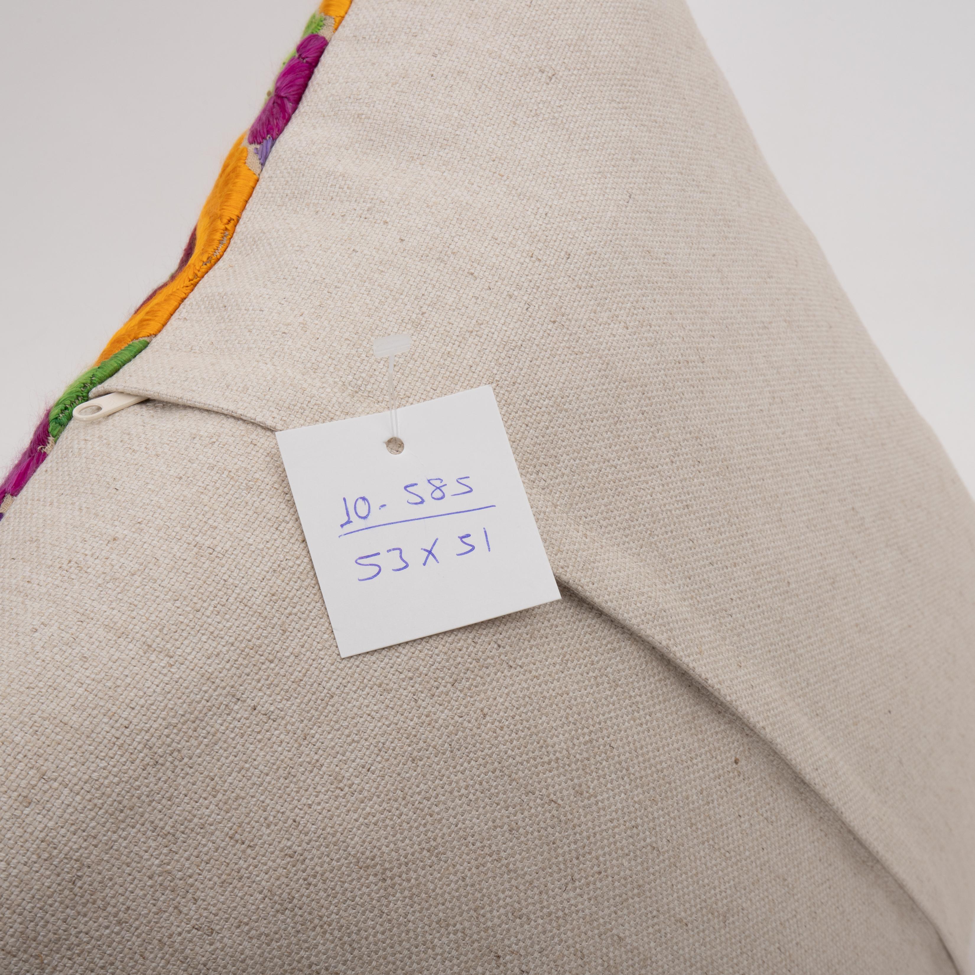 20ième siècle Couvercle d'oreiller fabriqué à partir d'une broderie Rabat du 20e siècle, Maroc en vente