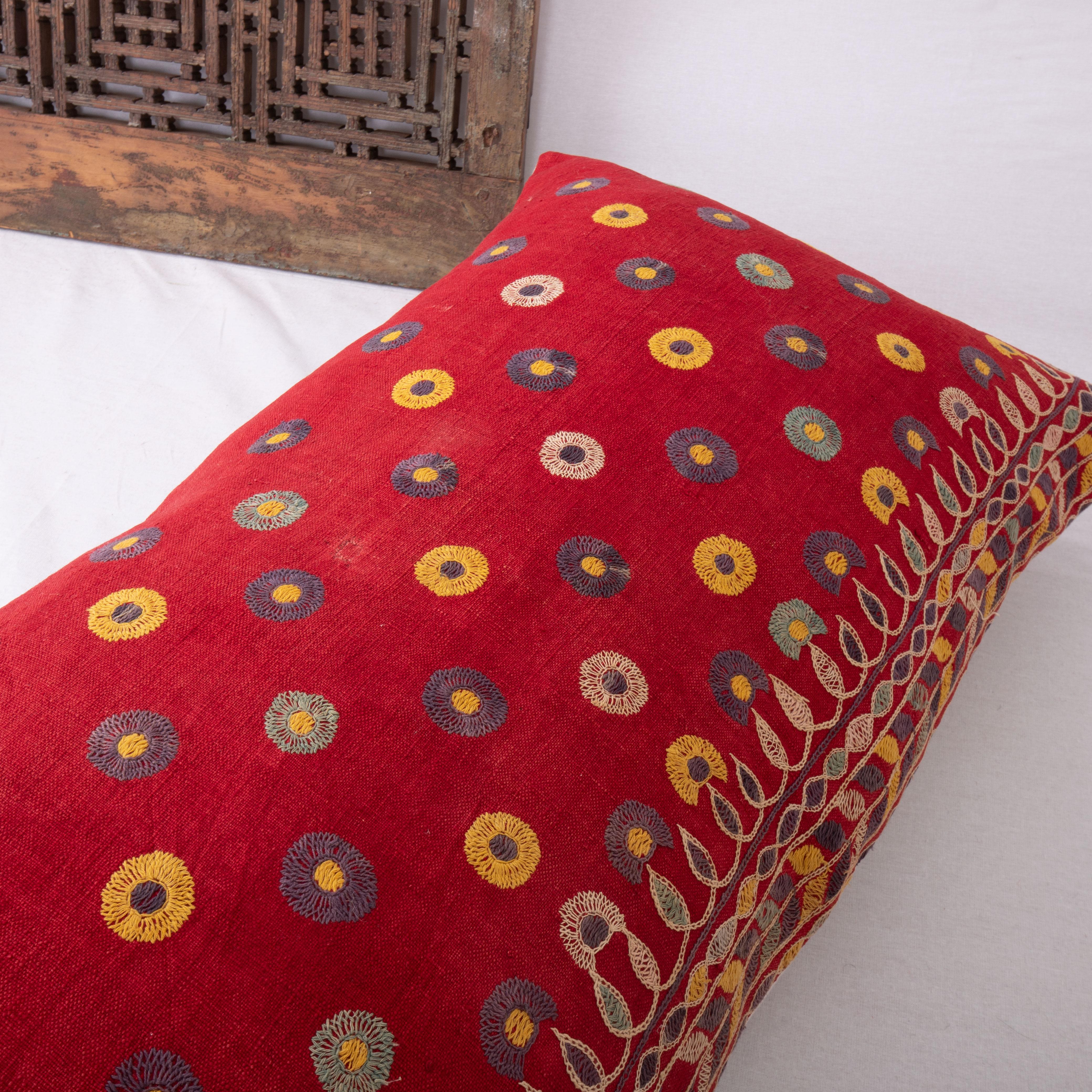 Pillow Cover Made from an Ebroidery from Gujarat, India, Mid-20th Century In Good Condition For Sale In Istanbul, TR