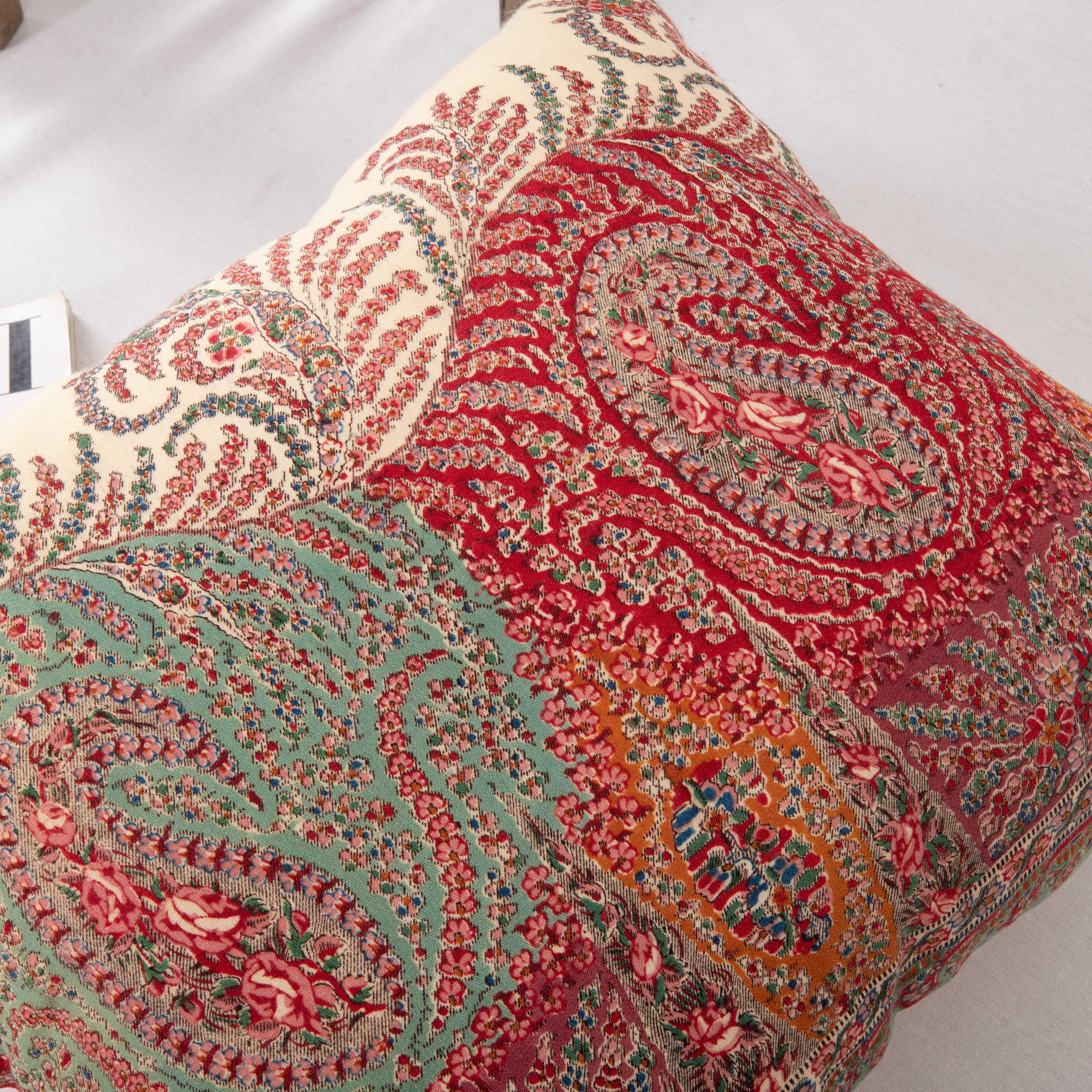 Pillow Cover Made from an English Printed Shawl, 19th C. For Sale 4