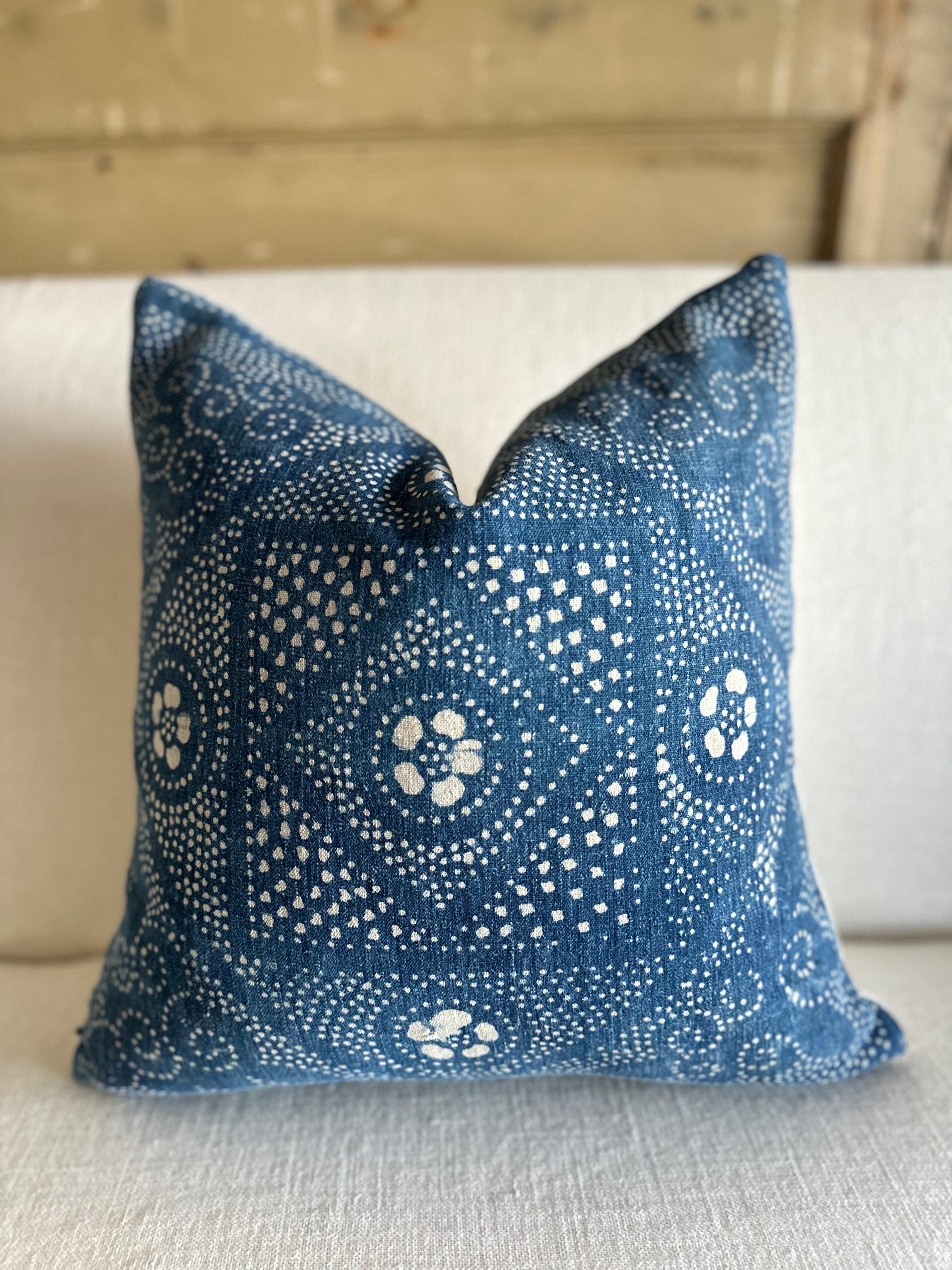  Pillow Made from Vintage Japanese Boro Blue and White Fabric In New Condition In Brea, CA
