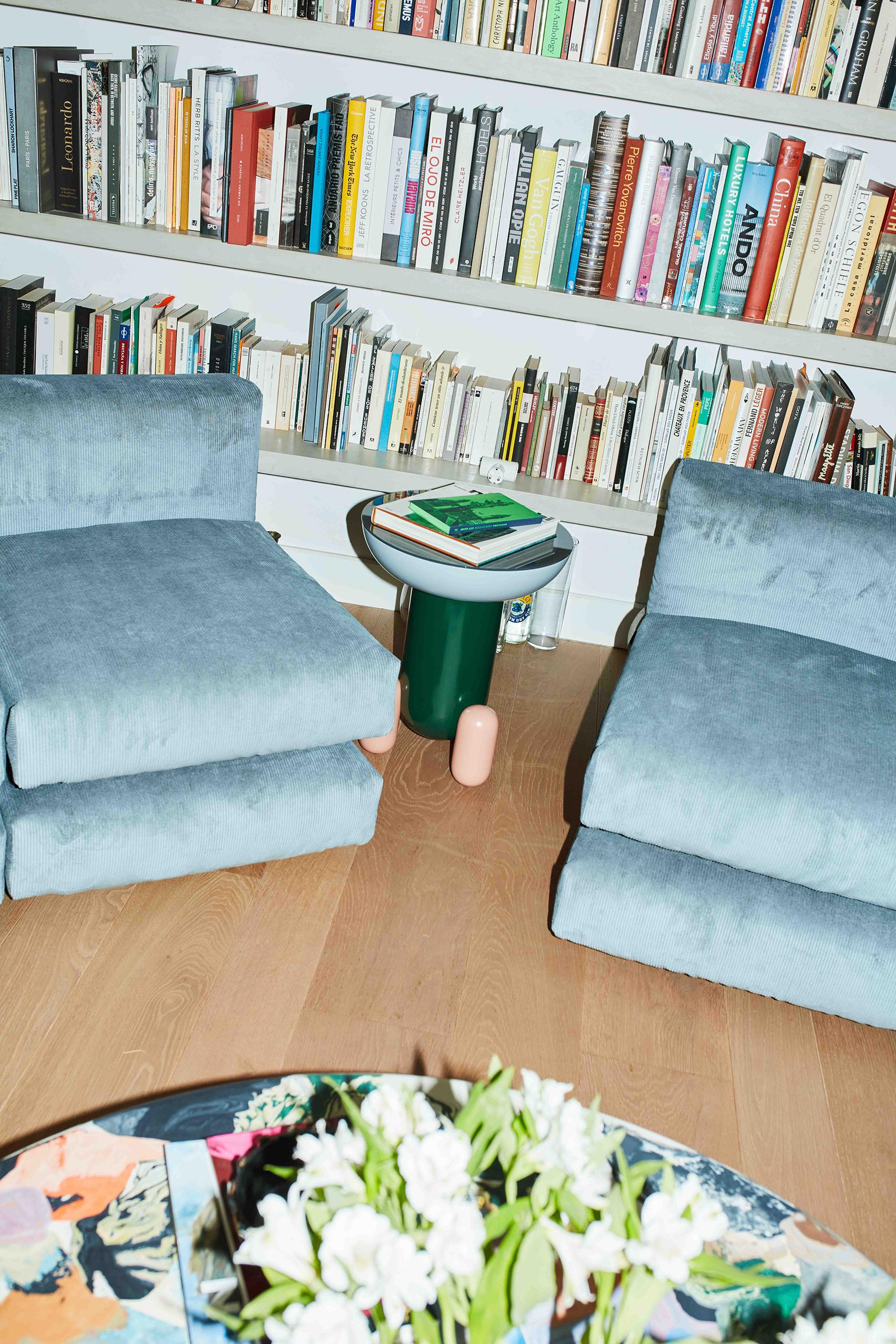 DIVANO PILLOW DI Muller Van Severen, Velluto a coste, Corallo, Modulo centrale in vendita 1