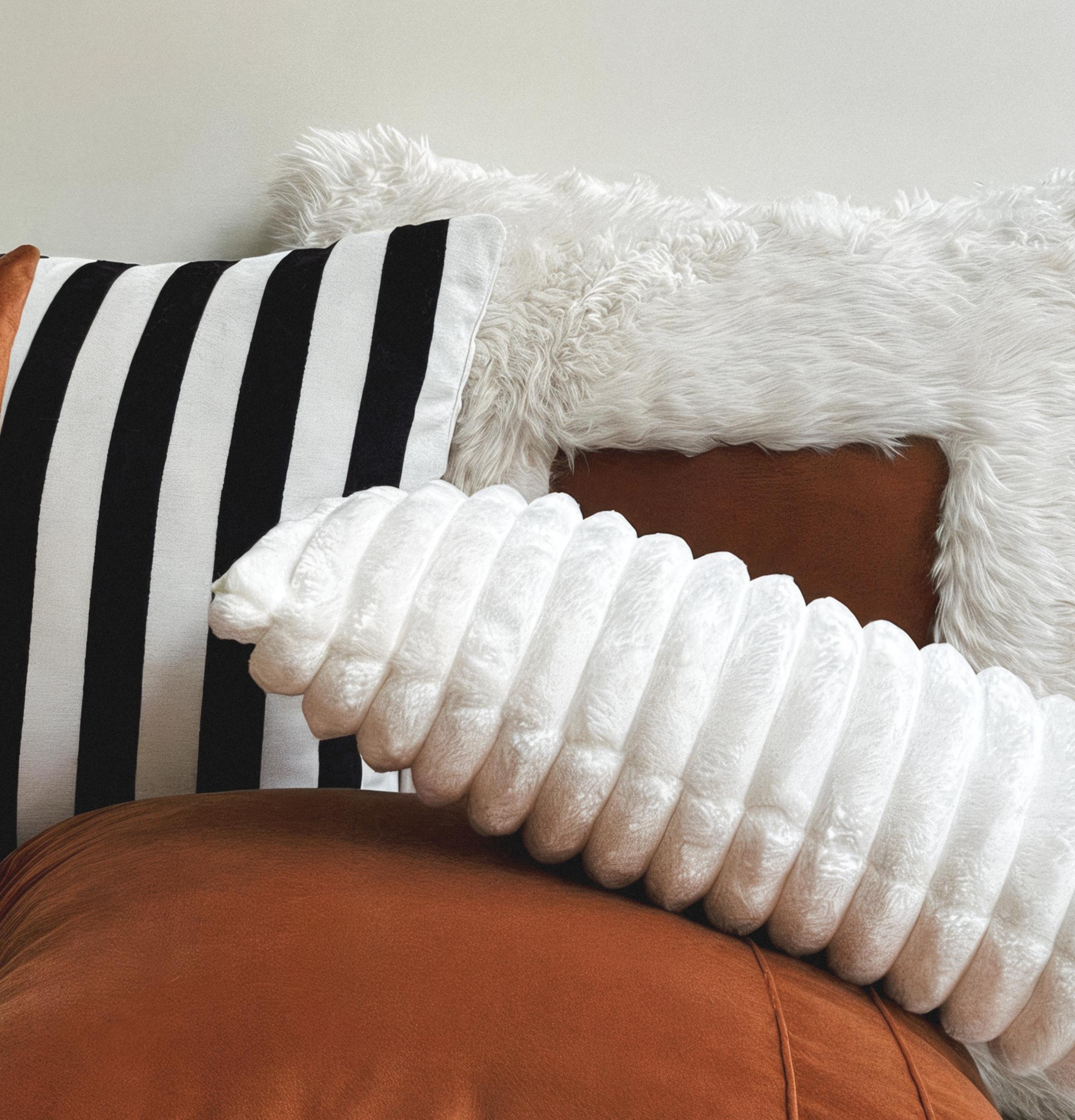 Turco Cuscino in ecopelliccia a righe di Hermhaus in vendita