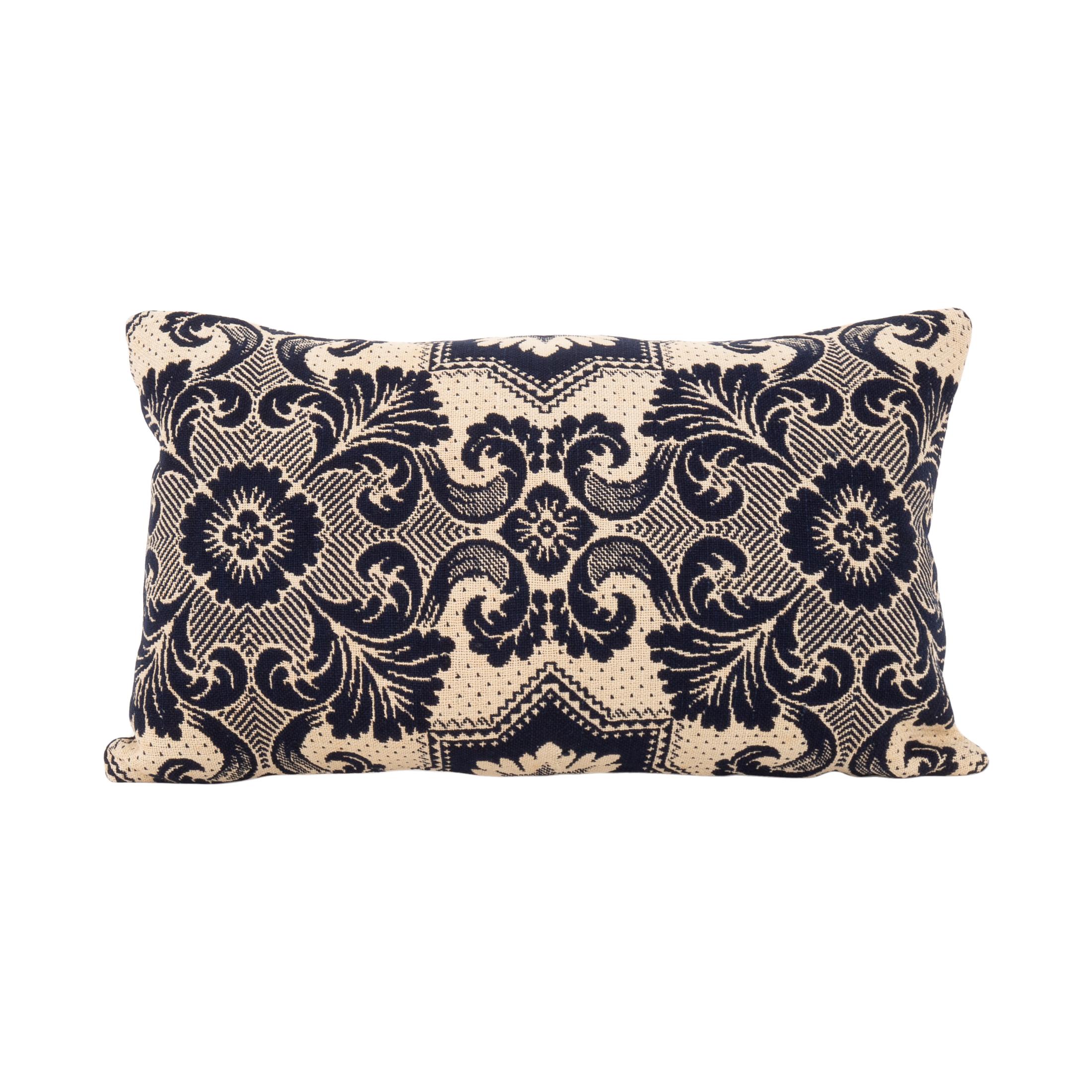 I copriletti Jacquard occupano un posto importante nella cultura materiale americana.
Sono stati utilizzati come copriletto e sono reversibili.

La federa non viene fornita con un inserto.
Lino nella parte posteriore.
Chiusura a cerniera.
Si