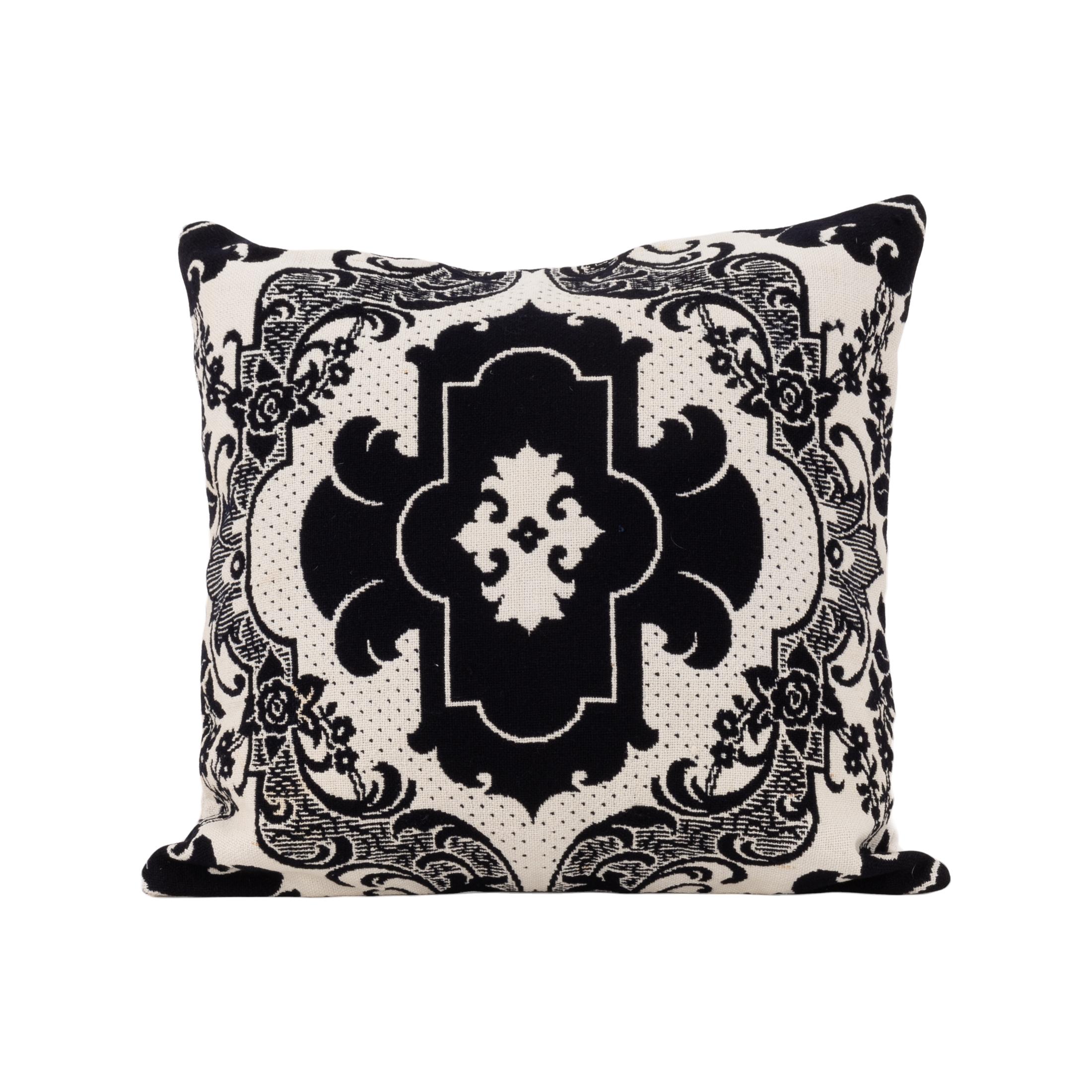 I copriletti Jacquard occupano un posto importante nella cultura materiale americana.
Sono stati utilizzati come copriletto e sono reversibili.

La federa non viene fornita con un inserto.
Lino nella parte posteriore.
Chiusura a cerniera.
Si