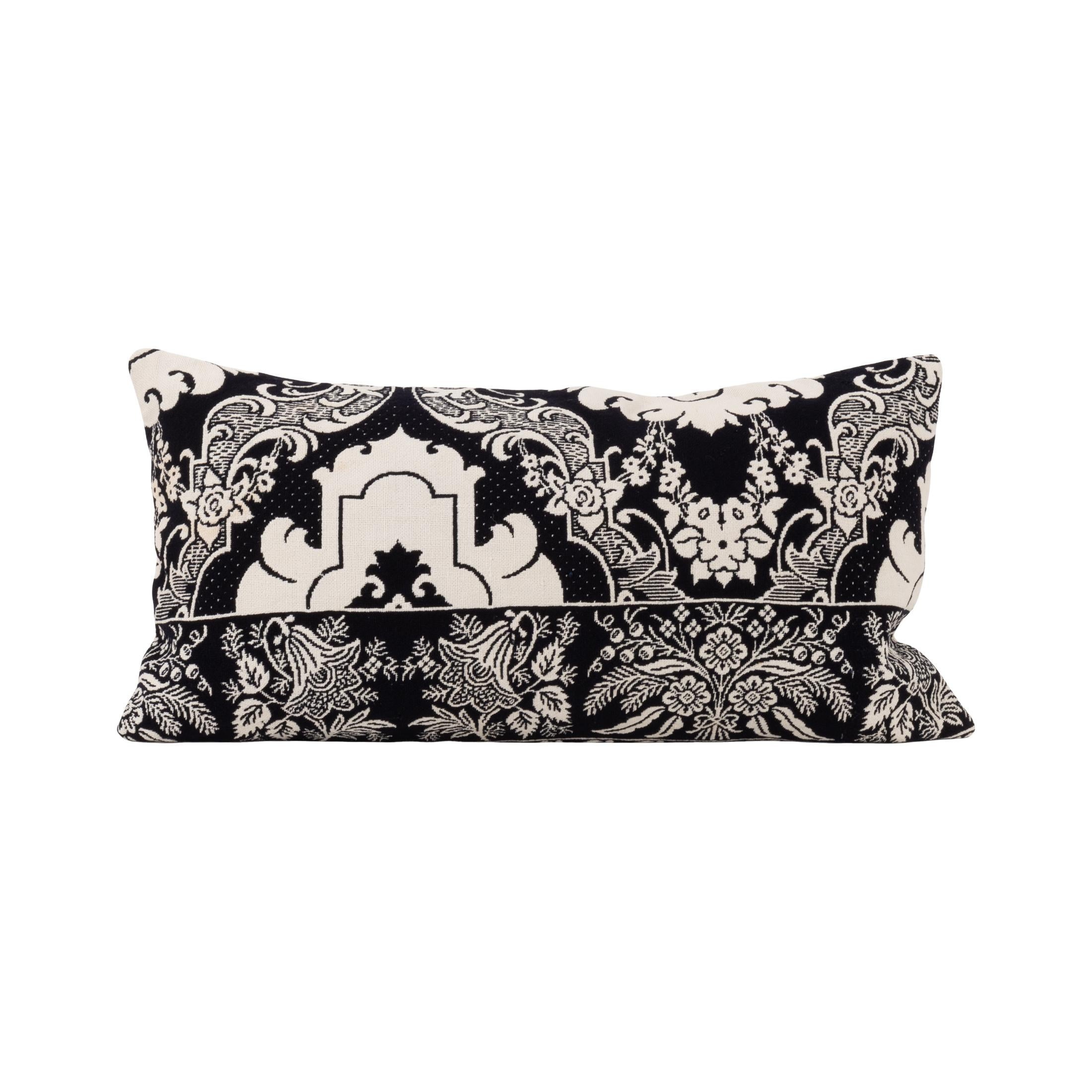 I copriletti Jacquard occupano un posto importante nella cultura materiale americana.
Sono stati utilizzati come copriletto e sono reversibili.

La federa non viene fornita con un inserto.
Lino nella parte posteriore.
Chiusura a cerniera.
Si
