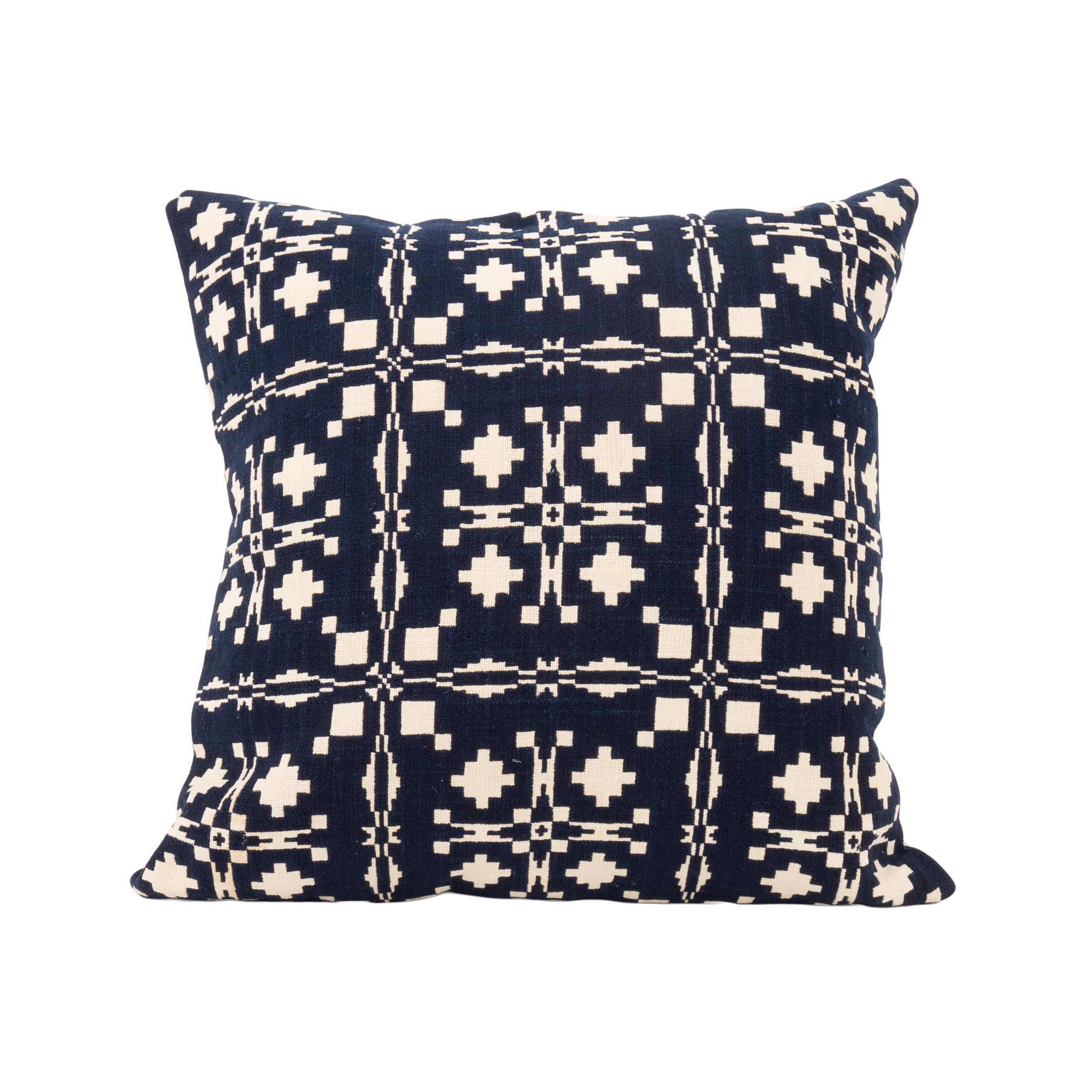 I copriletti Jacquard occupano un posto importante nella cultura materiale americana.
Sono stati utilizzati come copriletto e sono reversibili.

La federa non viene fornita con un inserto.
Lino nella parte posteriore.
Chiusura a cerniera.
Si