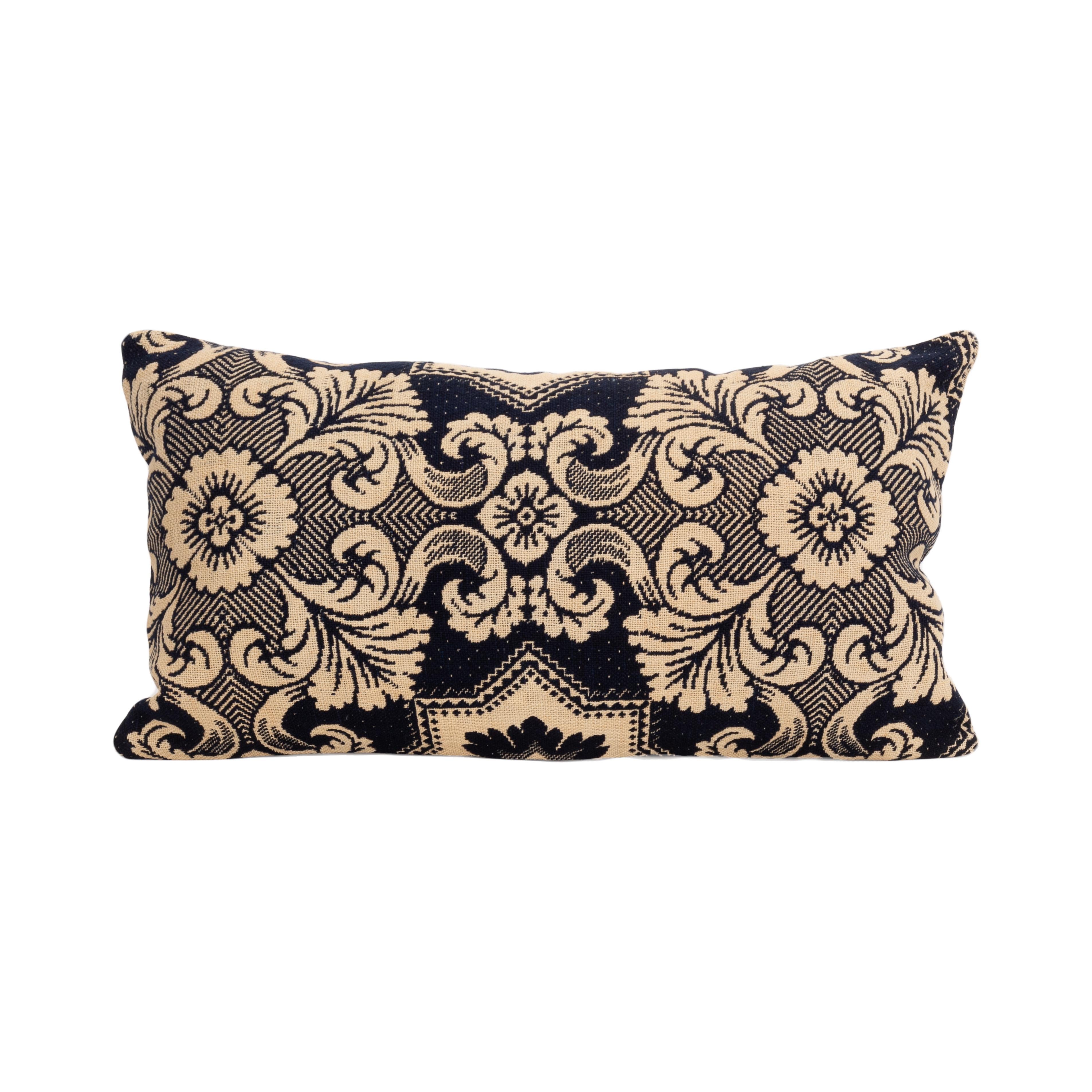 I copriletti Jacquard occupano un posto importante nella cultura materiale americana.
Sono stati utilizzati come copriletto e sono reversibili.

La federa non viene fornita con un inserto.
Lino nella parte posteriore.
Chiusura a cerniera.
Si