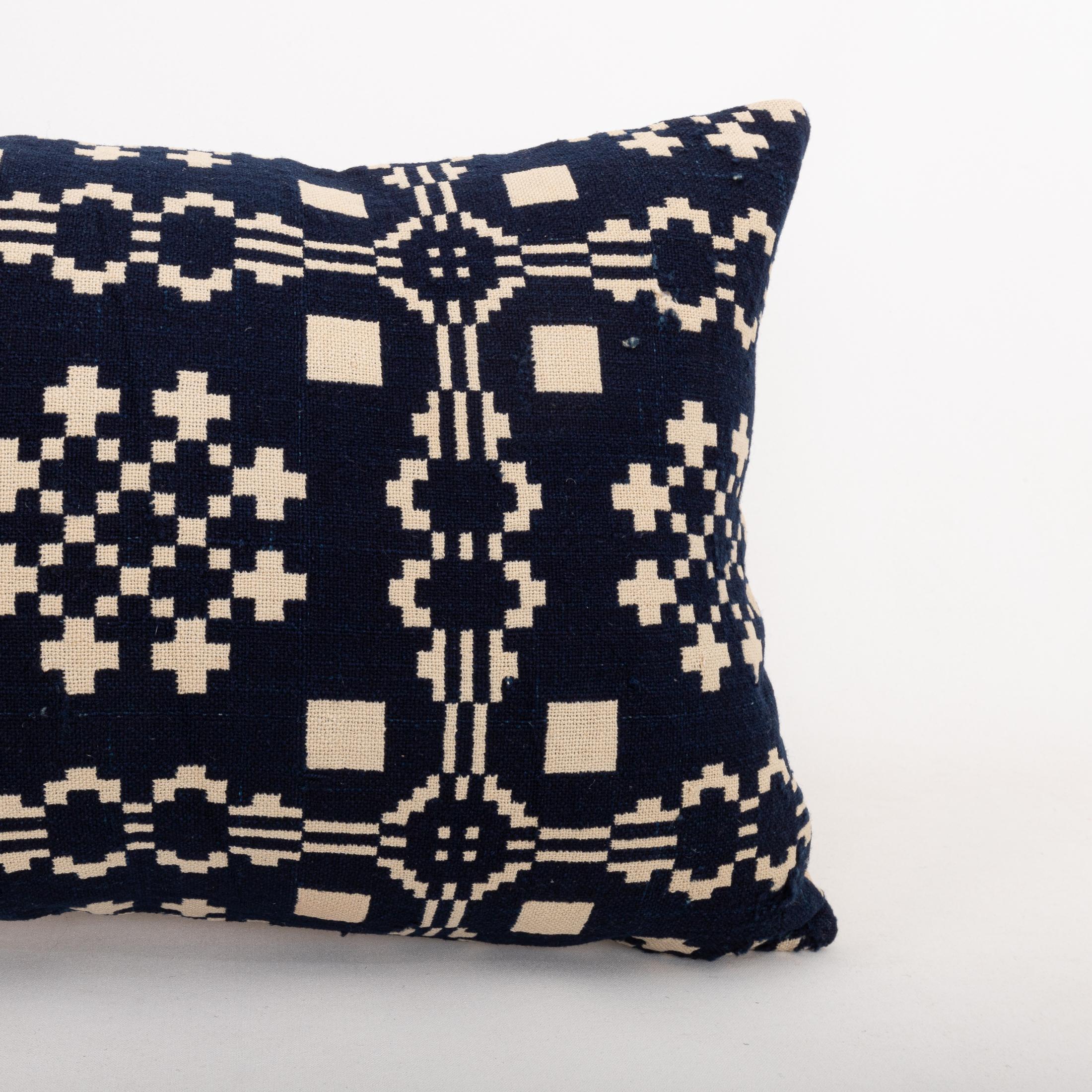 Funda de almohada hecha a partir de una colcha de lino americana del siglo XIX Estadounidense en venta