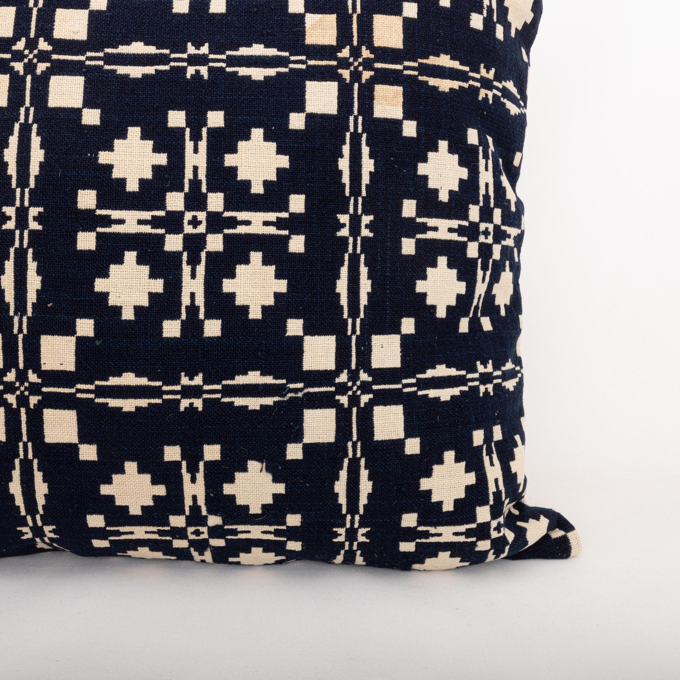 Funda de almohada hecha a partir de una colcha de lino americana del siglo XIX Estadounidense en venta