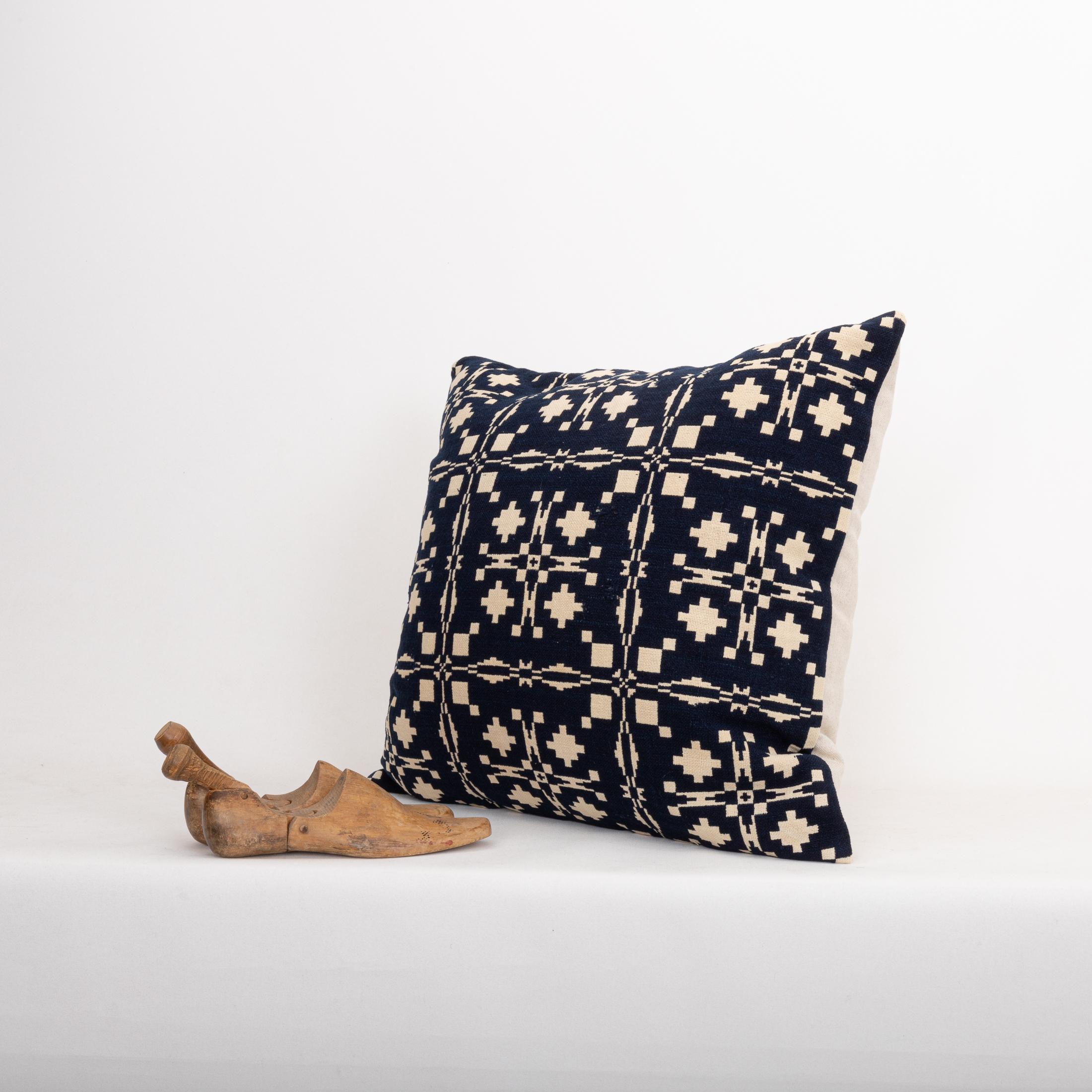 Funda de almohada hecha a partir de una colcha de lino americana del siglo XIX Lino en venta