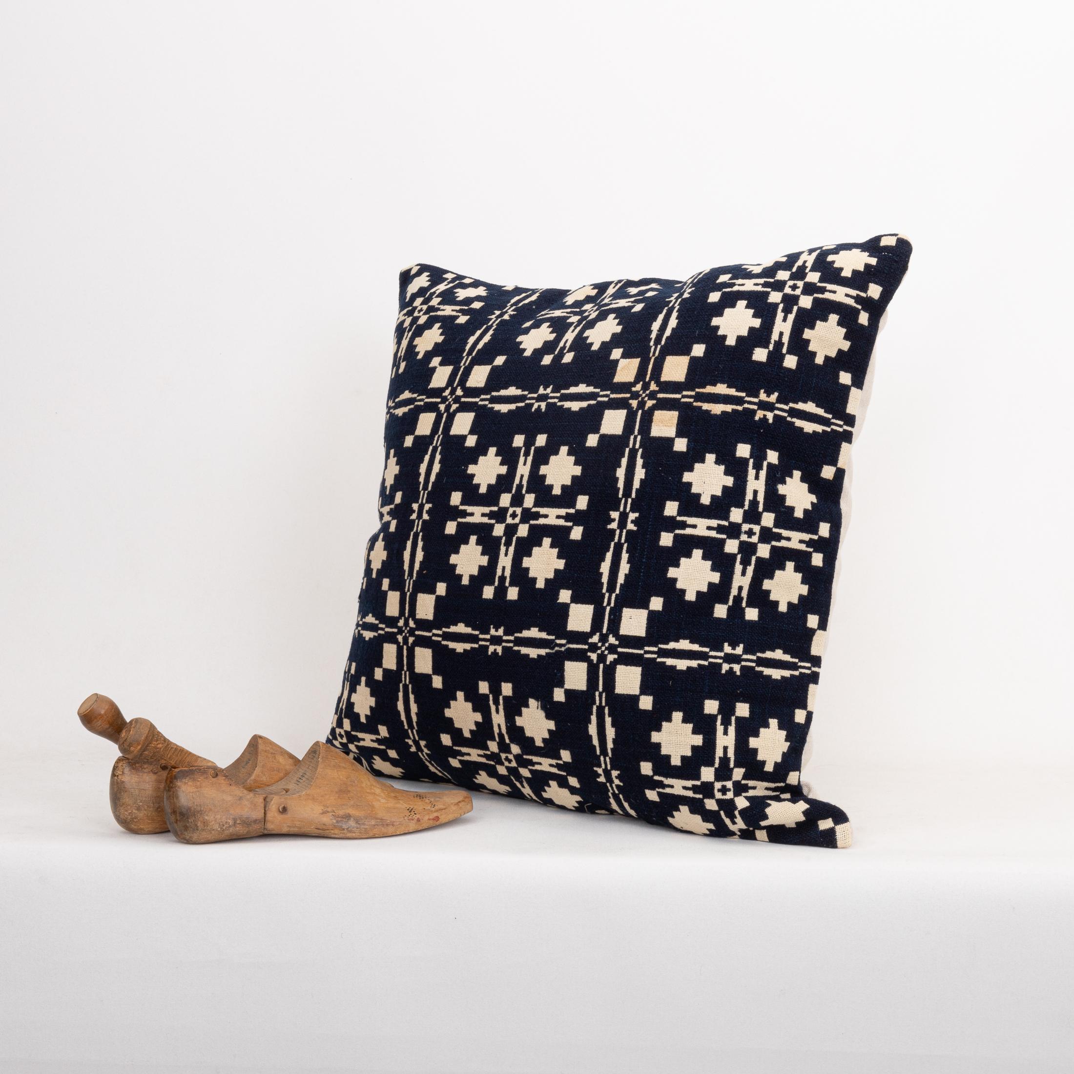 Funda de almohada hecha a partir de una colcha de lino americana del siglo XIX Lino en venta