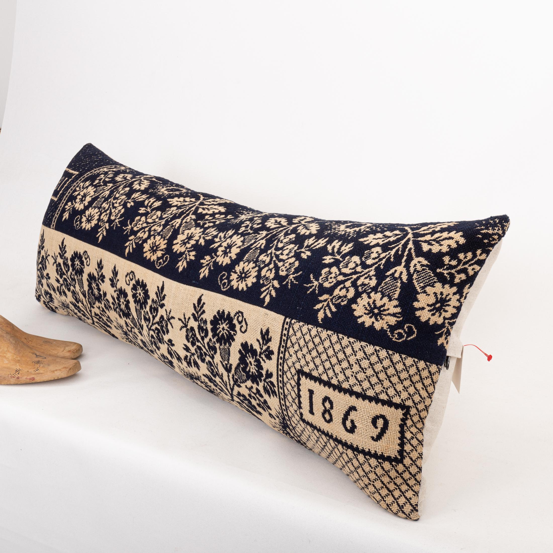 Funda de almohada hecha a partir de una colcha de lino americana del siglo XIX en venta 2