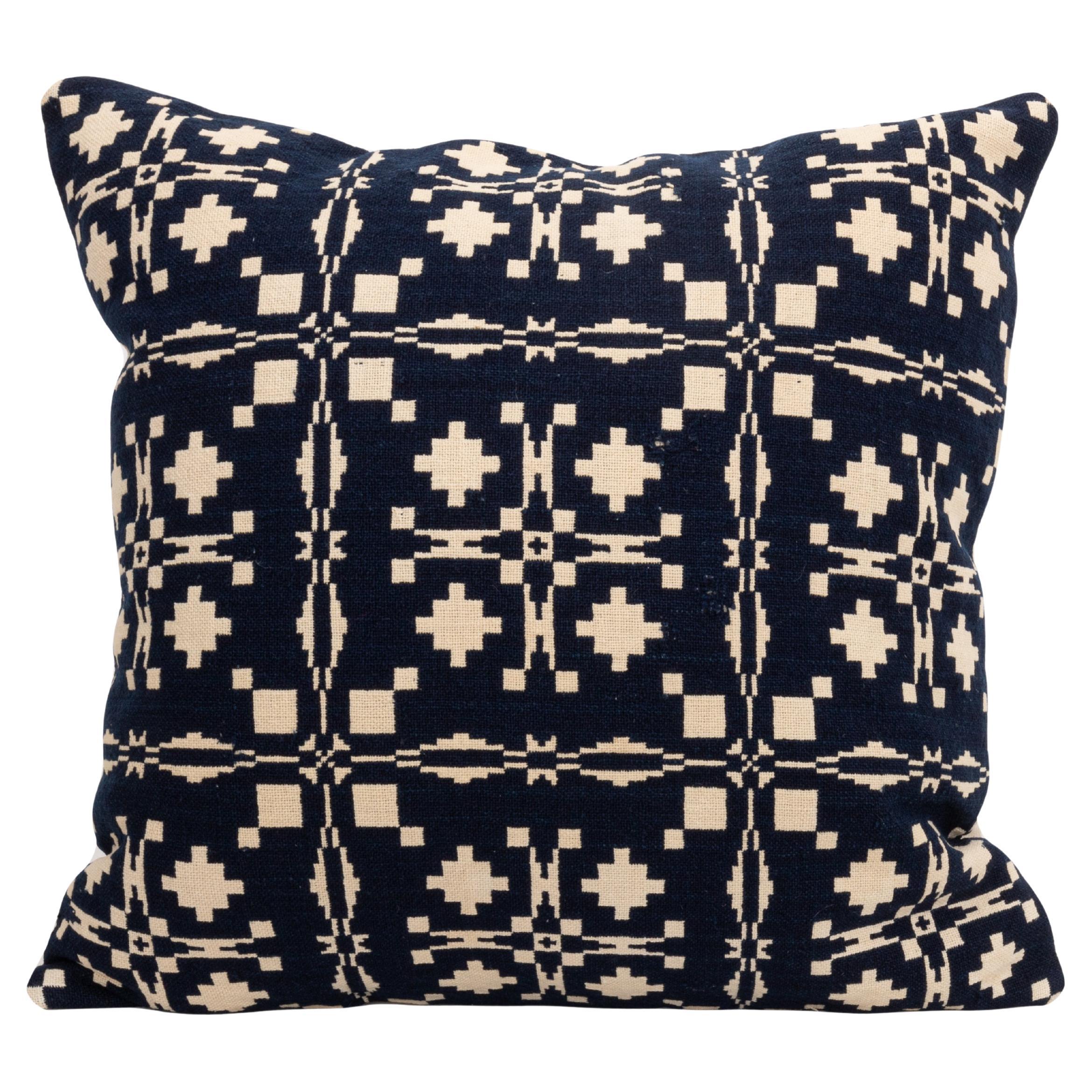 Funda de almohada hecha a partir de una colcha de lino americana del siglo XIX