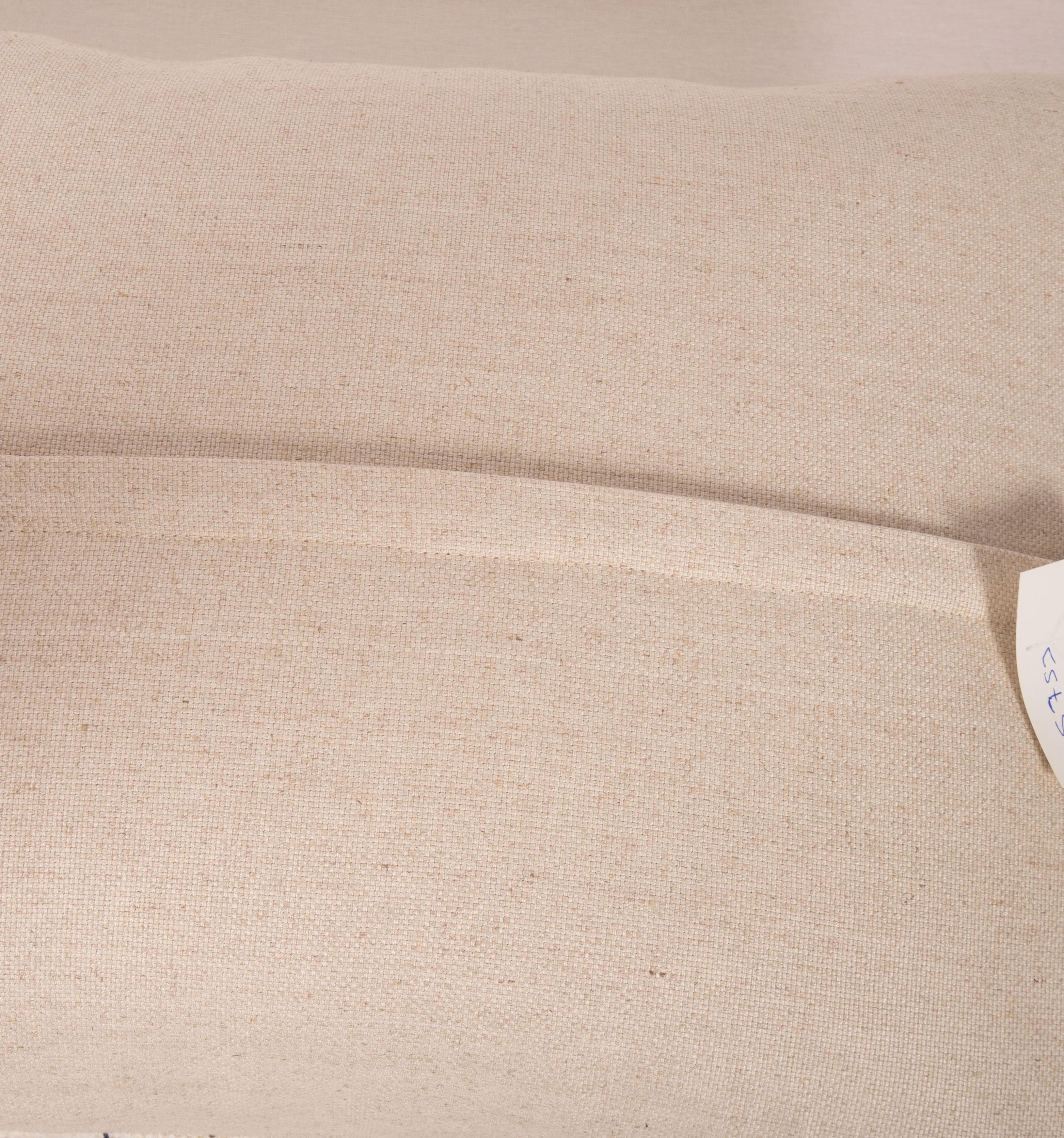 XXIe siècle et contemporain Coussin d'oreiller fabriqué à partir d'un Kilim en coton contemporain en vente