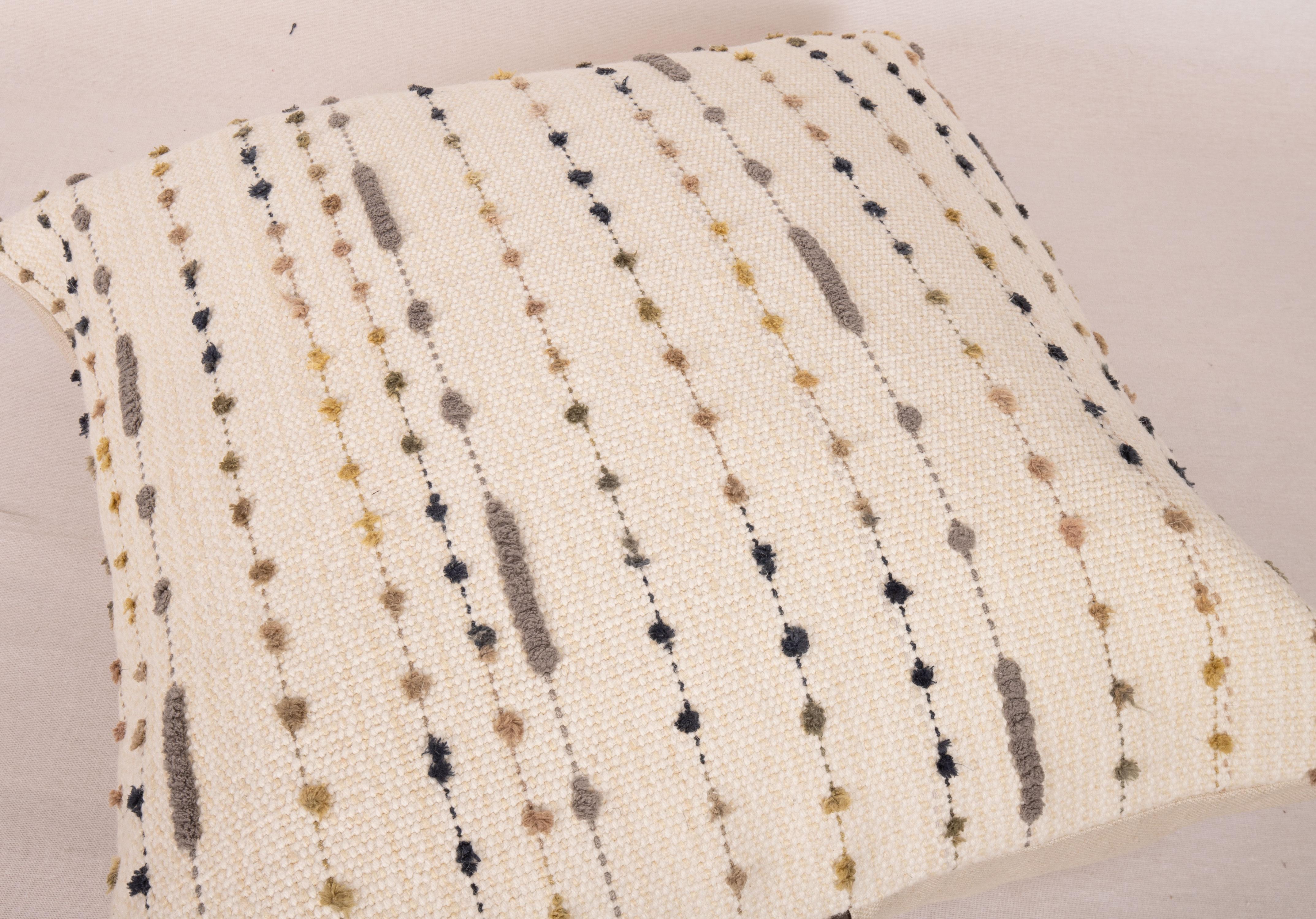 XXIe siècle et contemporain Coussin d'oreiller fabriqué à partir d'un Kilim en coton contemporain en vente