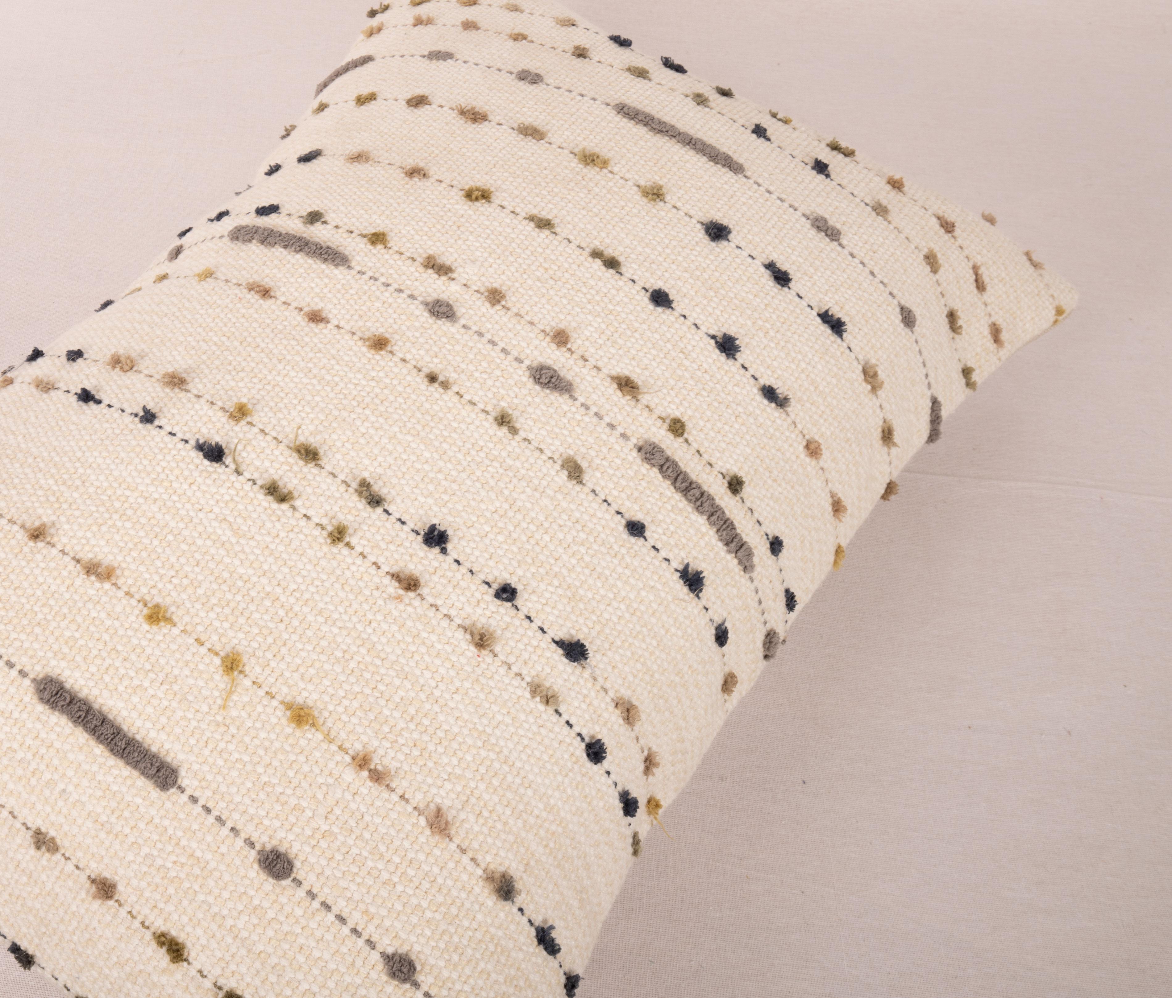 Pillowcase Made from a Contemporary Cotton Kilim For Sale 3