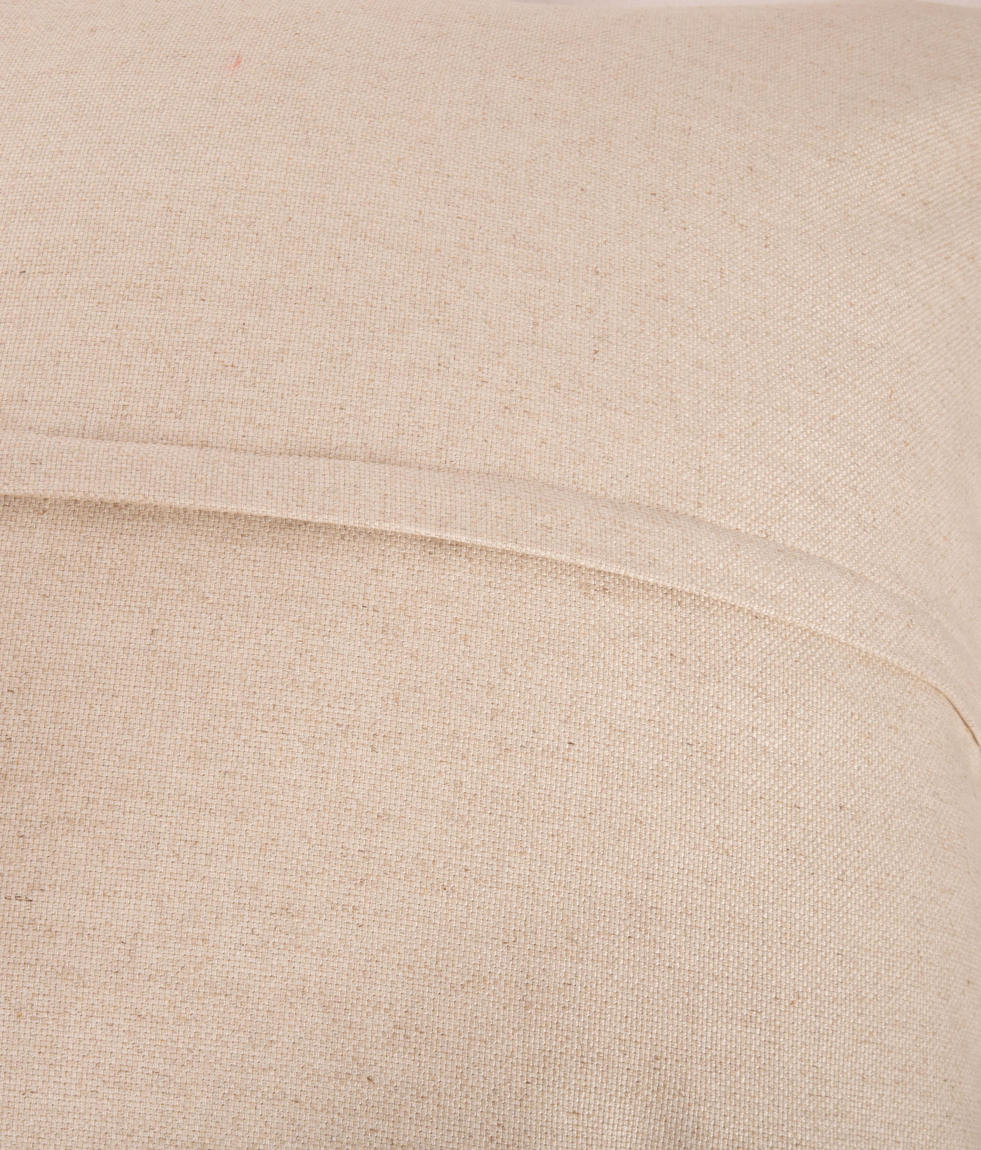 Coussin d'oreiller fabriqué à partir d'un Kilim en coton contemporain en vente 1