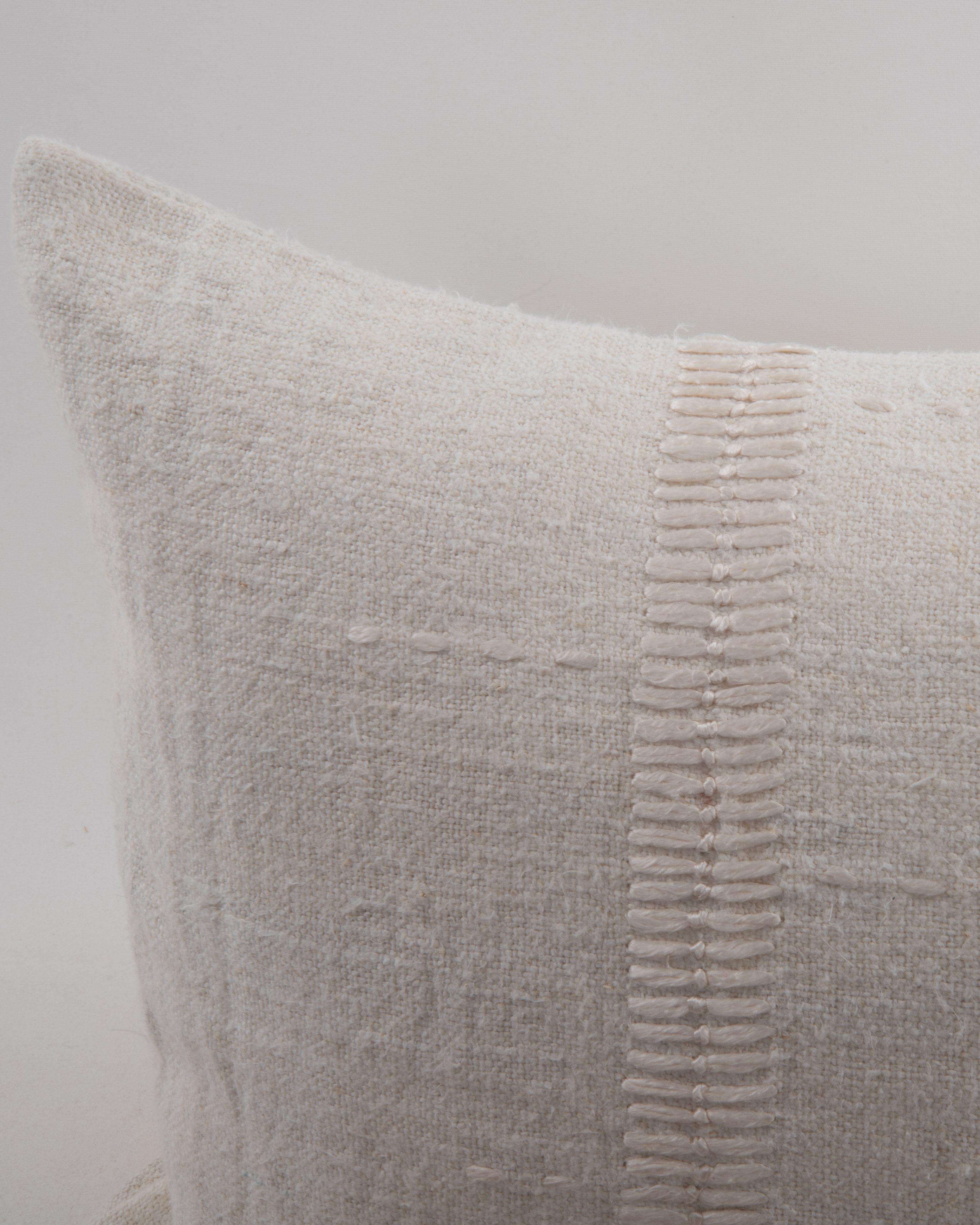 Tissage Taie d'oreiller fabriquée à partir d'un tissage de chanvre contemporain en vente