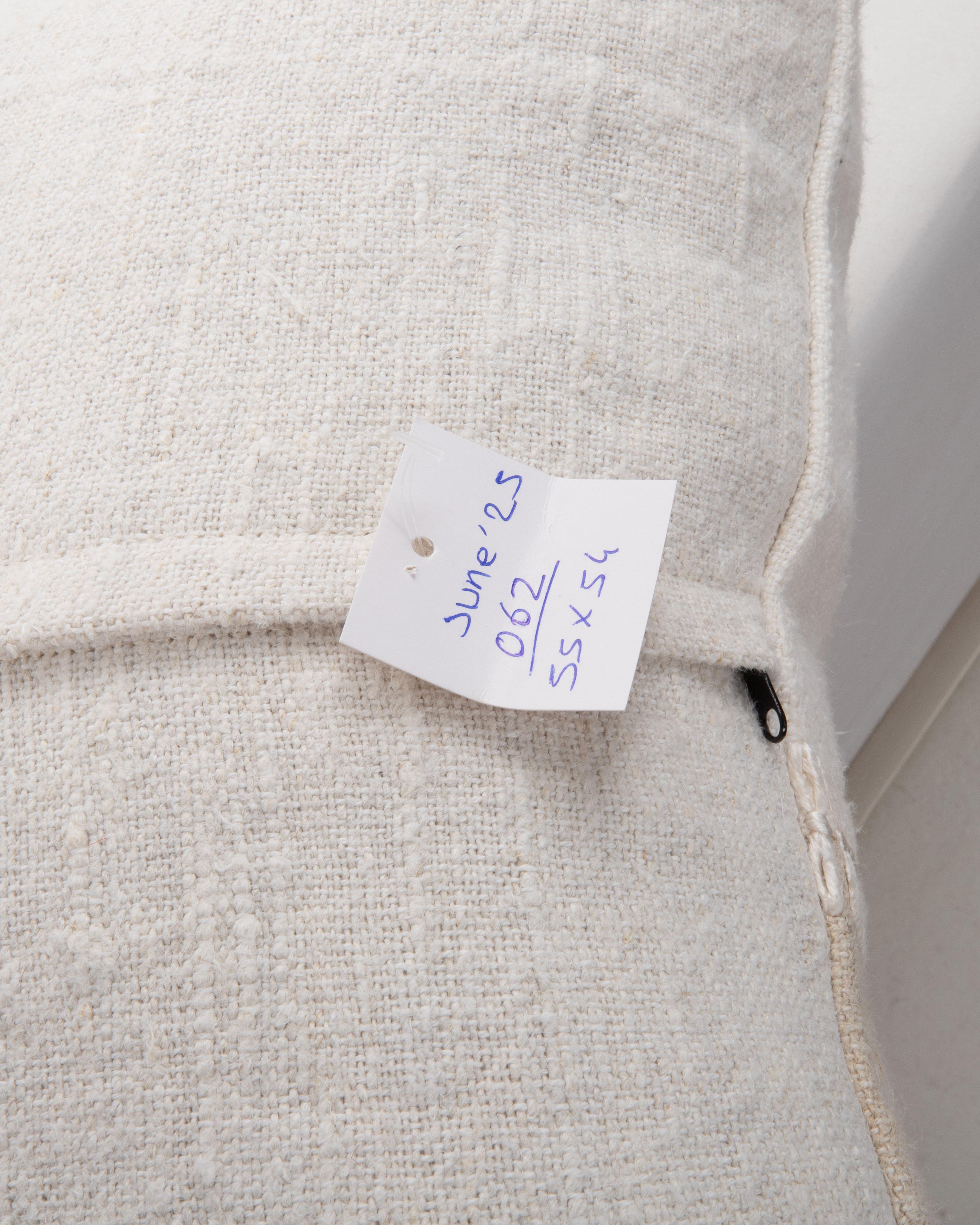 Pillowcase Made from a Contemporary Hemp Weaving In Good Condition For Sale In Istanbul, TR