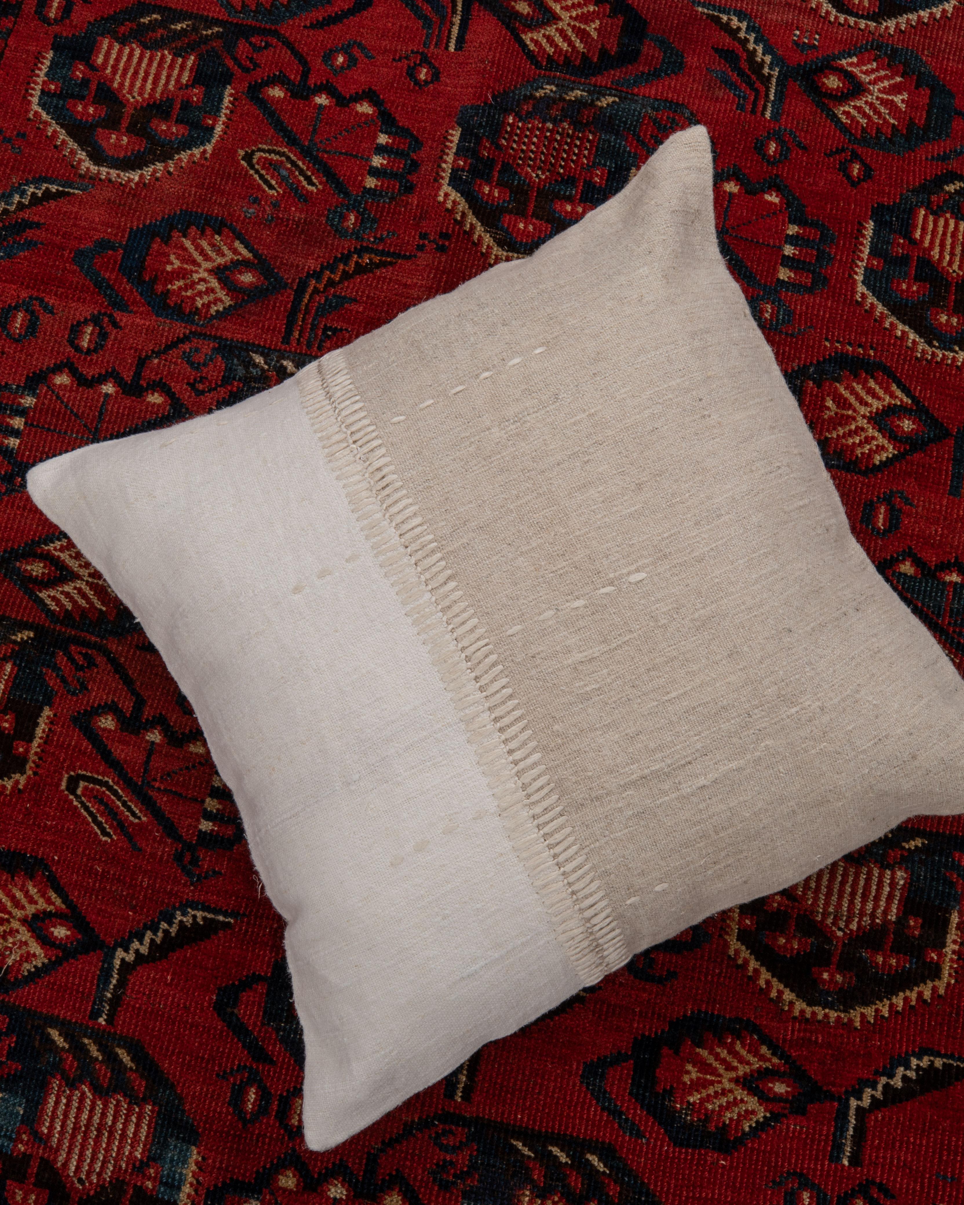 20ième siècle Taie d'oreiller fabriquée à partir d'un tissage de chanvre contemporain en vente