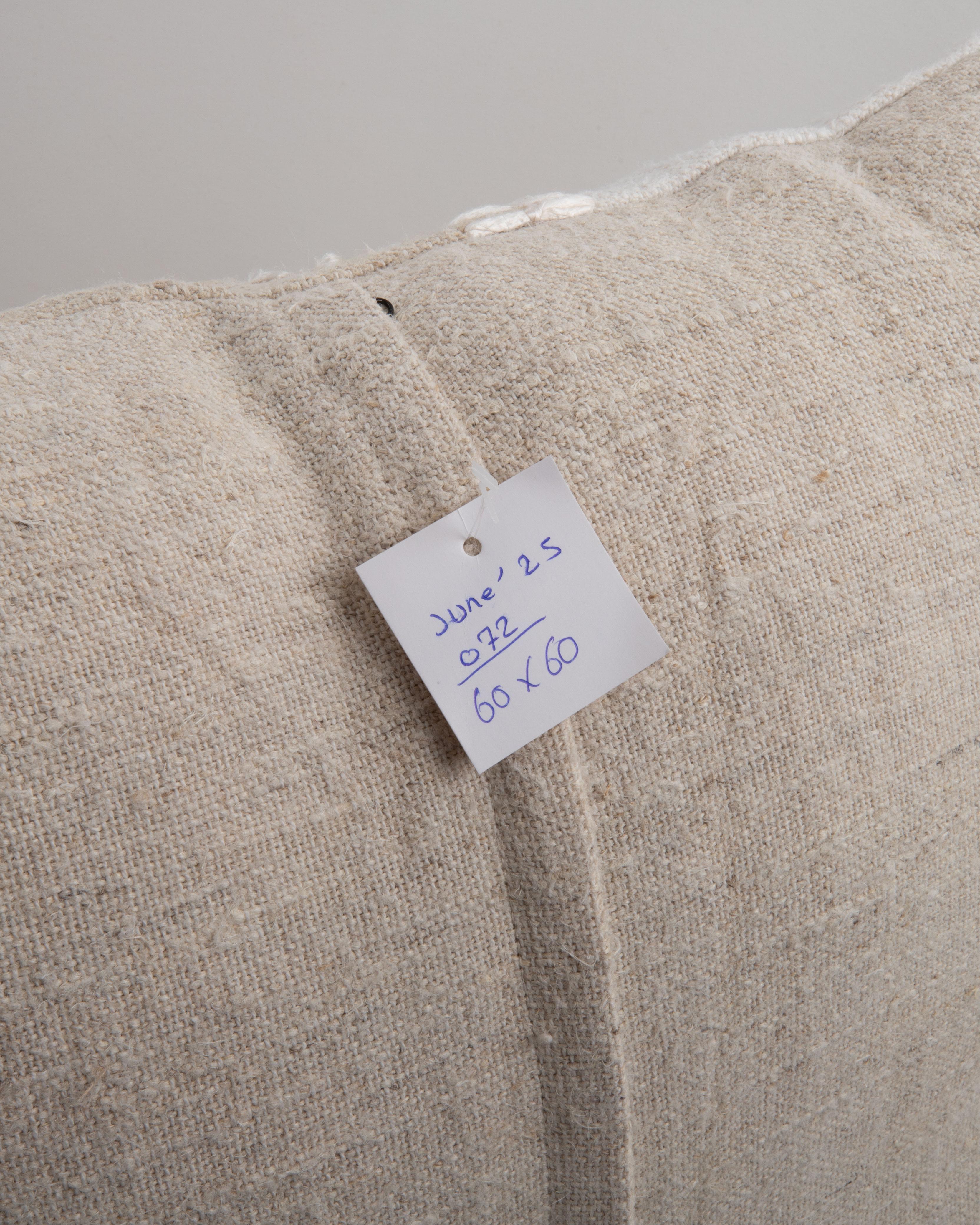 Funda de almohada hecha con un tejido de cáñamo contemporáneo Cáñamo en venta