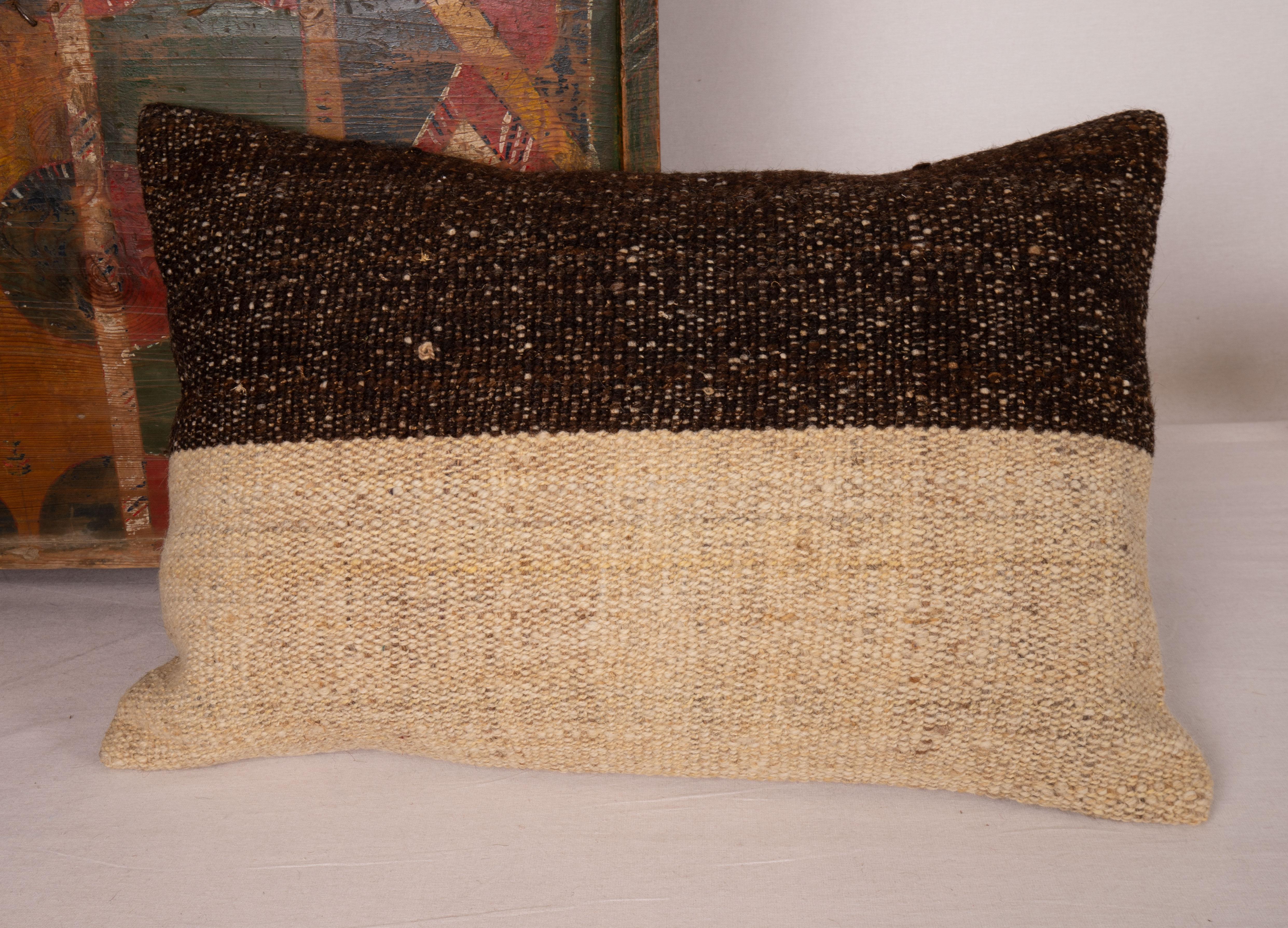 XXIe siècle et contemporain Coussin d'oreiller fabriqué à partir d'un Kilim en laine contemporain