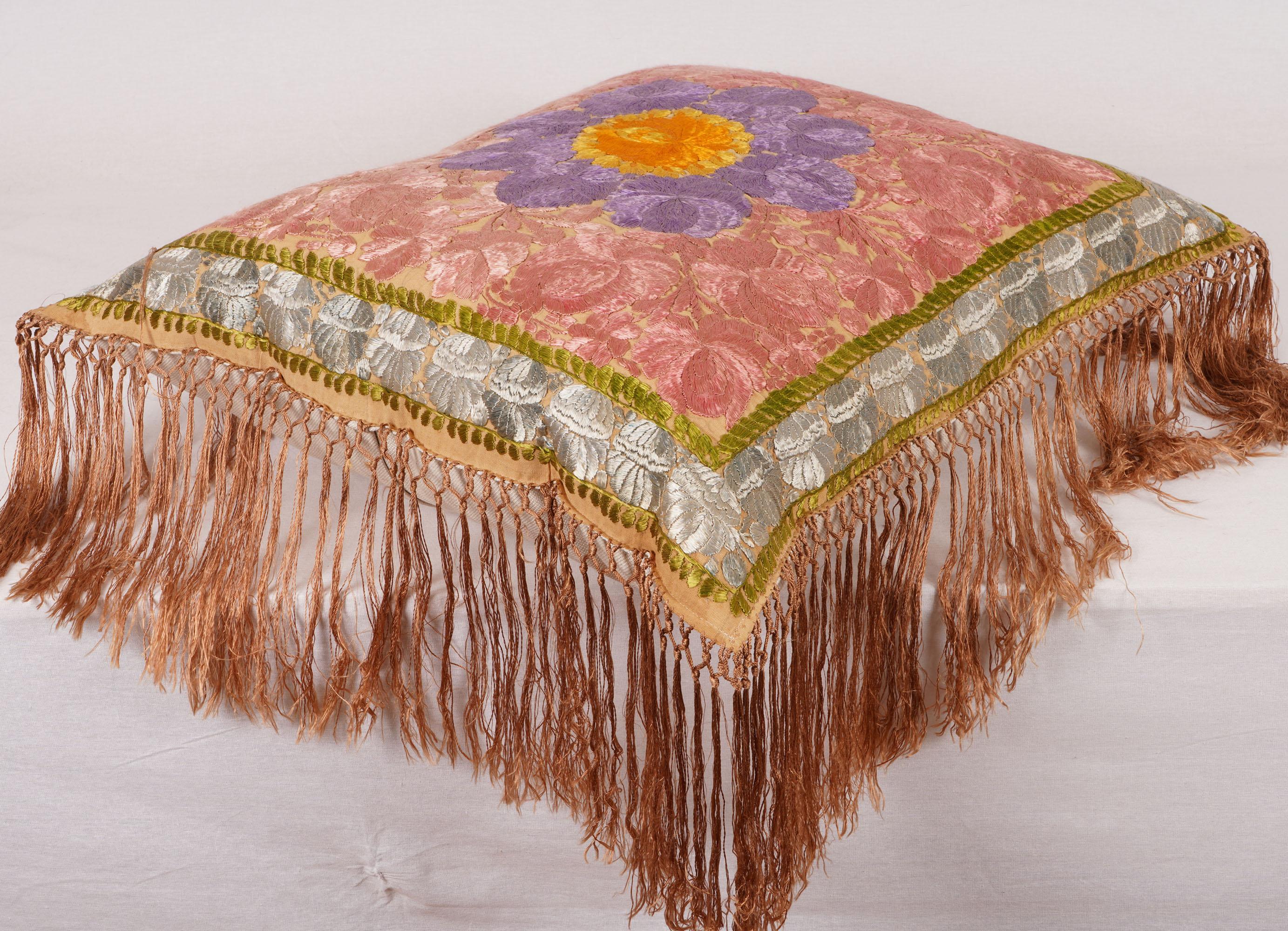 Pillowcase Made from a Matyo Embroidery, Hungary, Early 20th C. In Good Condition For Sale In Istanbul, TR