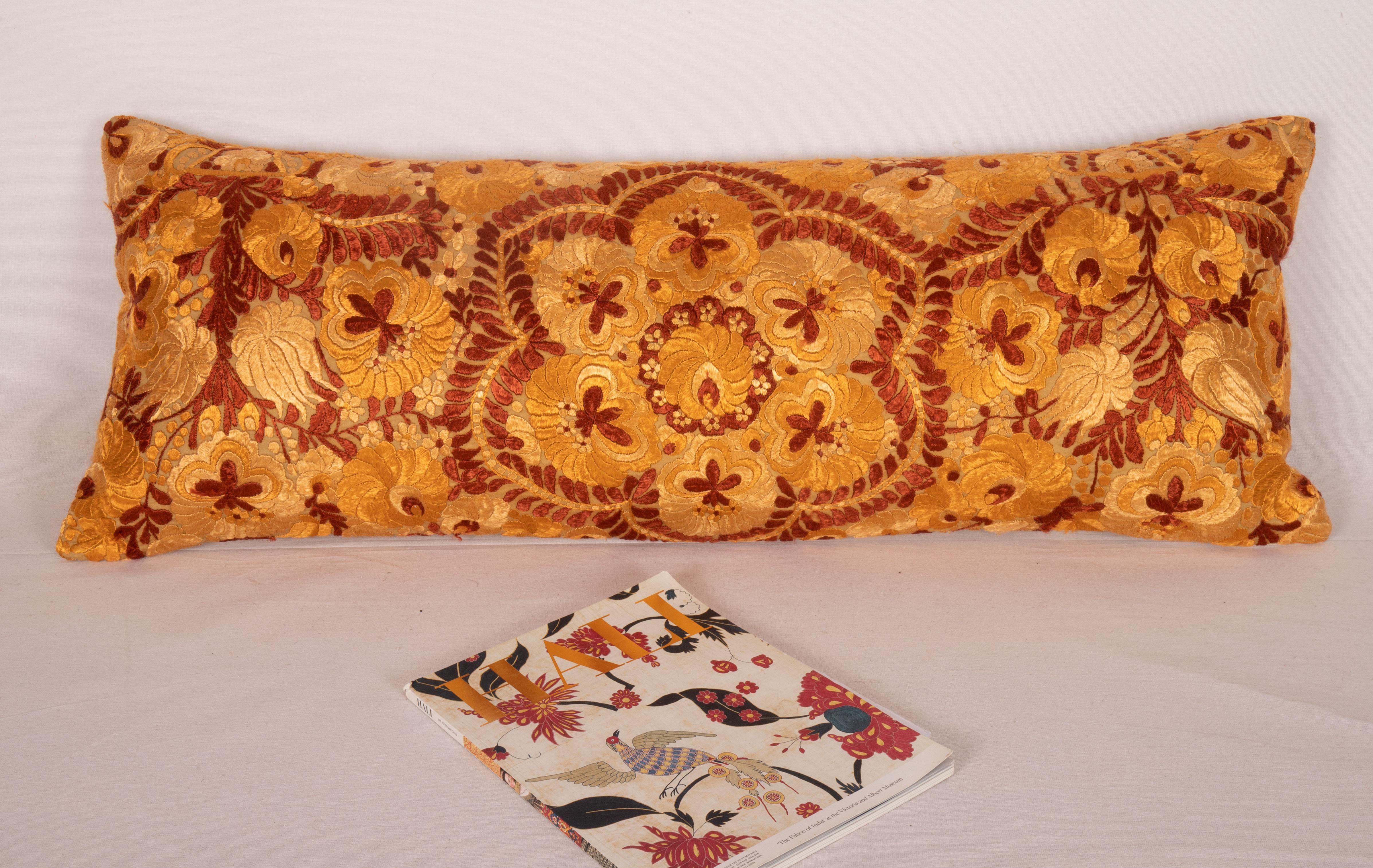 Pillowcase made from a Matyo Embroidery, Hungary, early 20th C. In Good Condition For Sale In Istanbul, TR