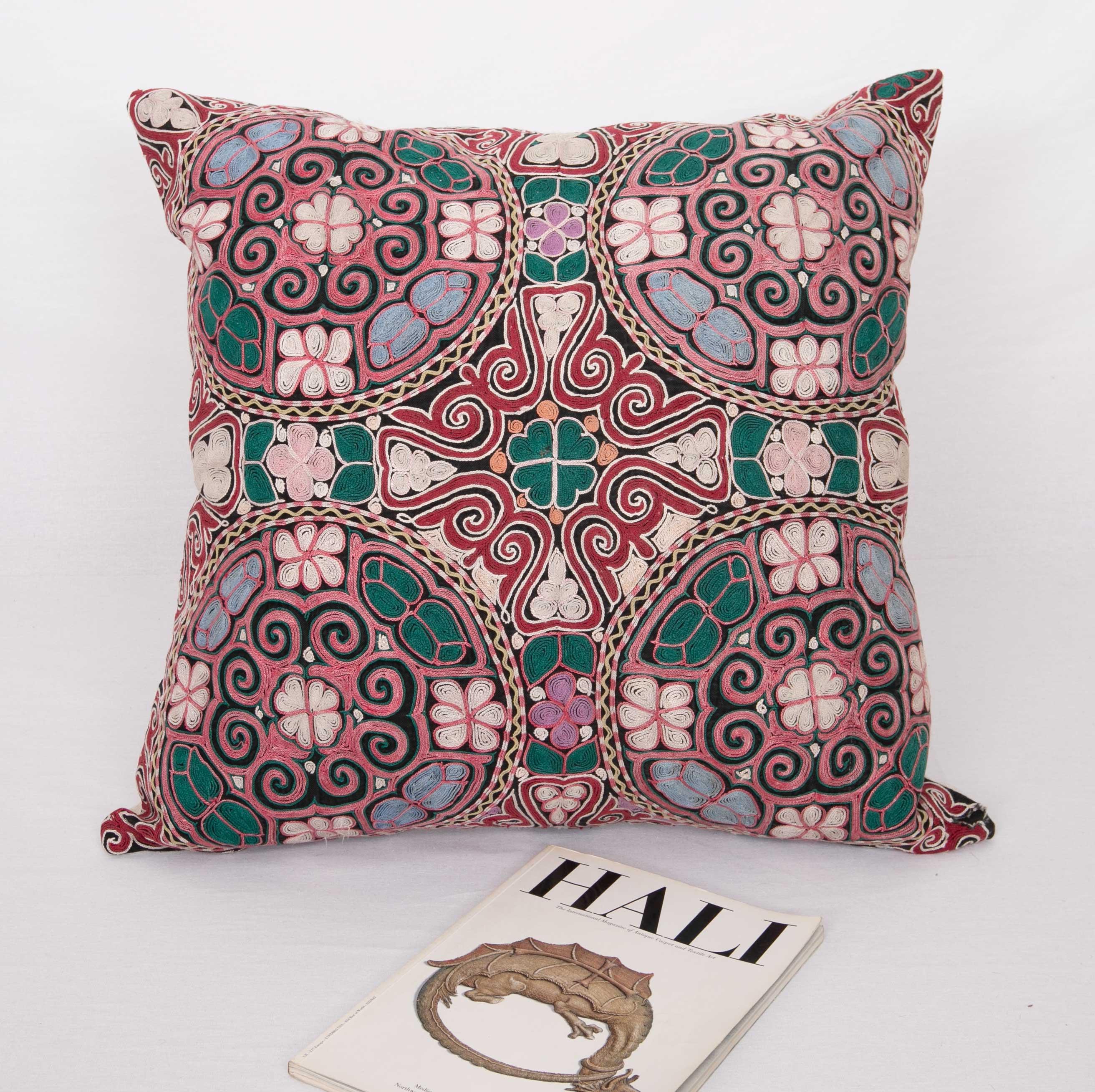 Pillowcase made from a mid 20th. C. Kazakh / Kyrgyz Embroidery In Good Condition For Sale In Istanbul, TR
