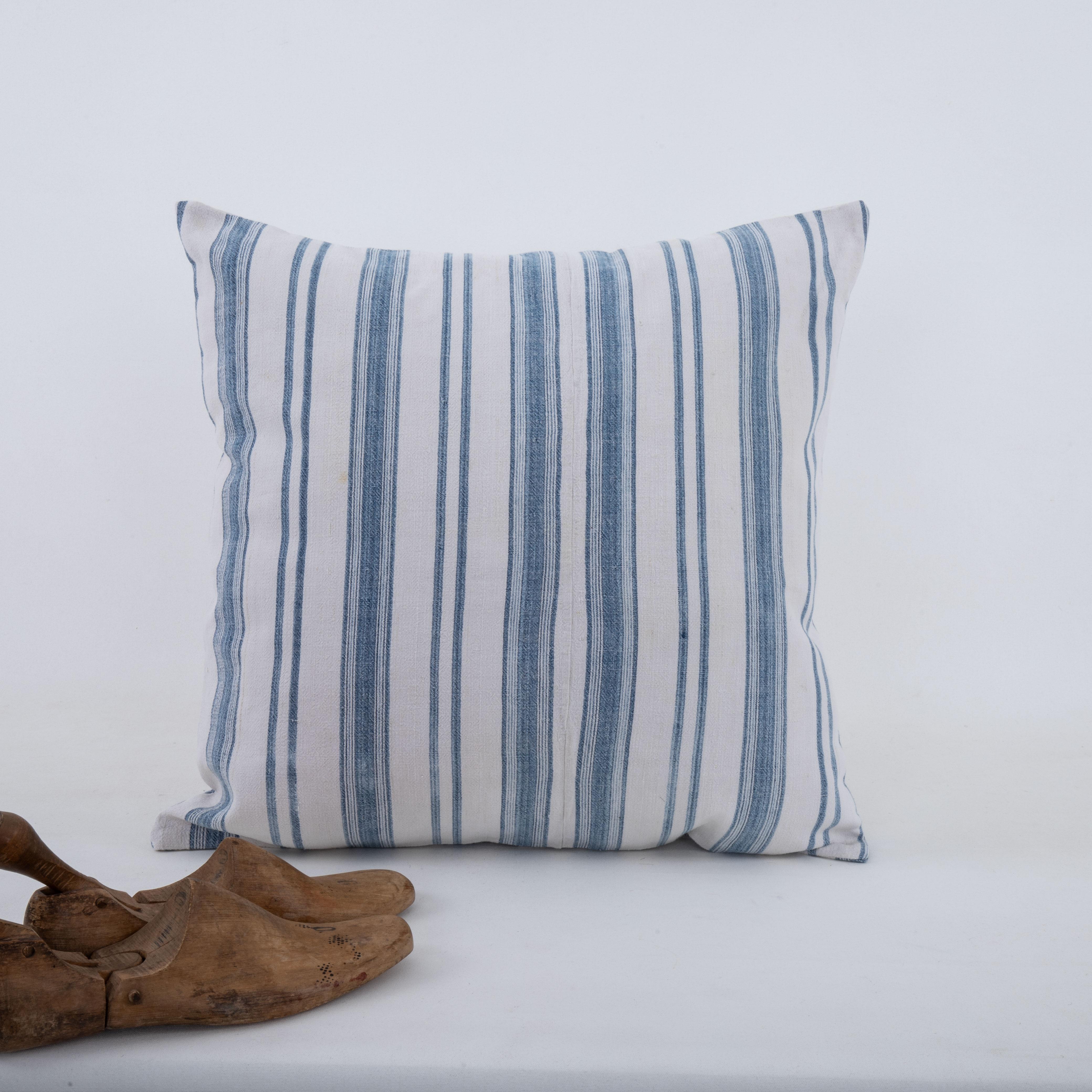 Funda de almohada hecha con un tejido rústico vintage de algodón de Anatolia Arte popular en venta