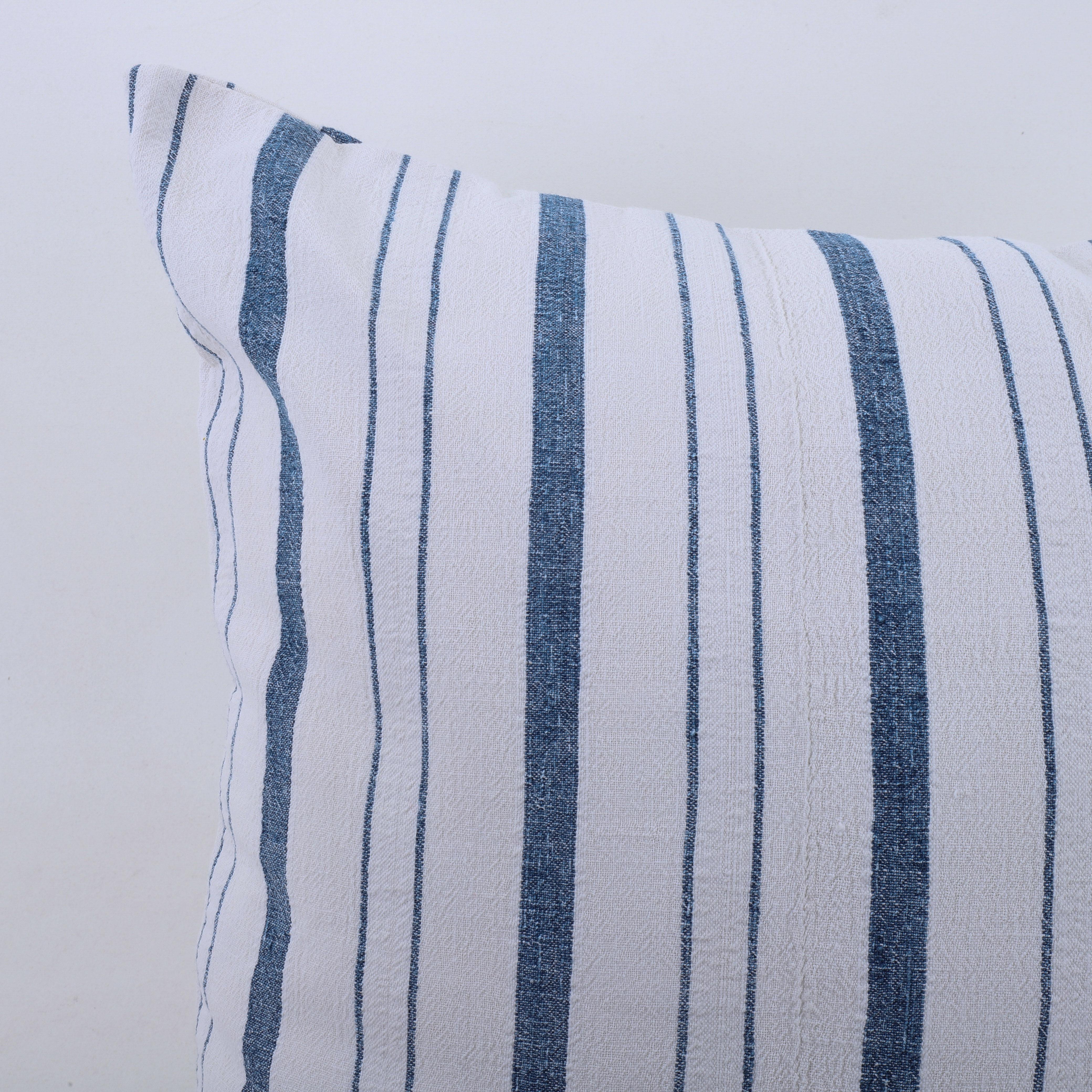 Turc Coussin rustique vintage en coton d'Anatolie tissé en vente
