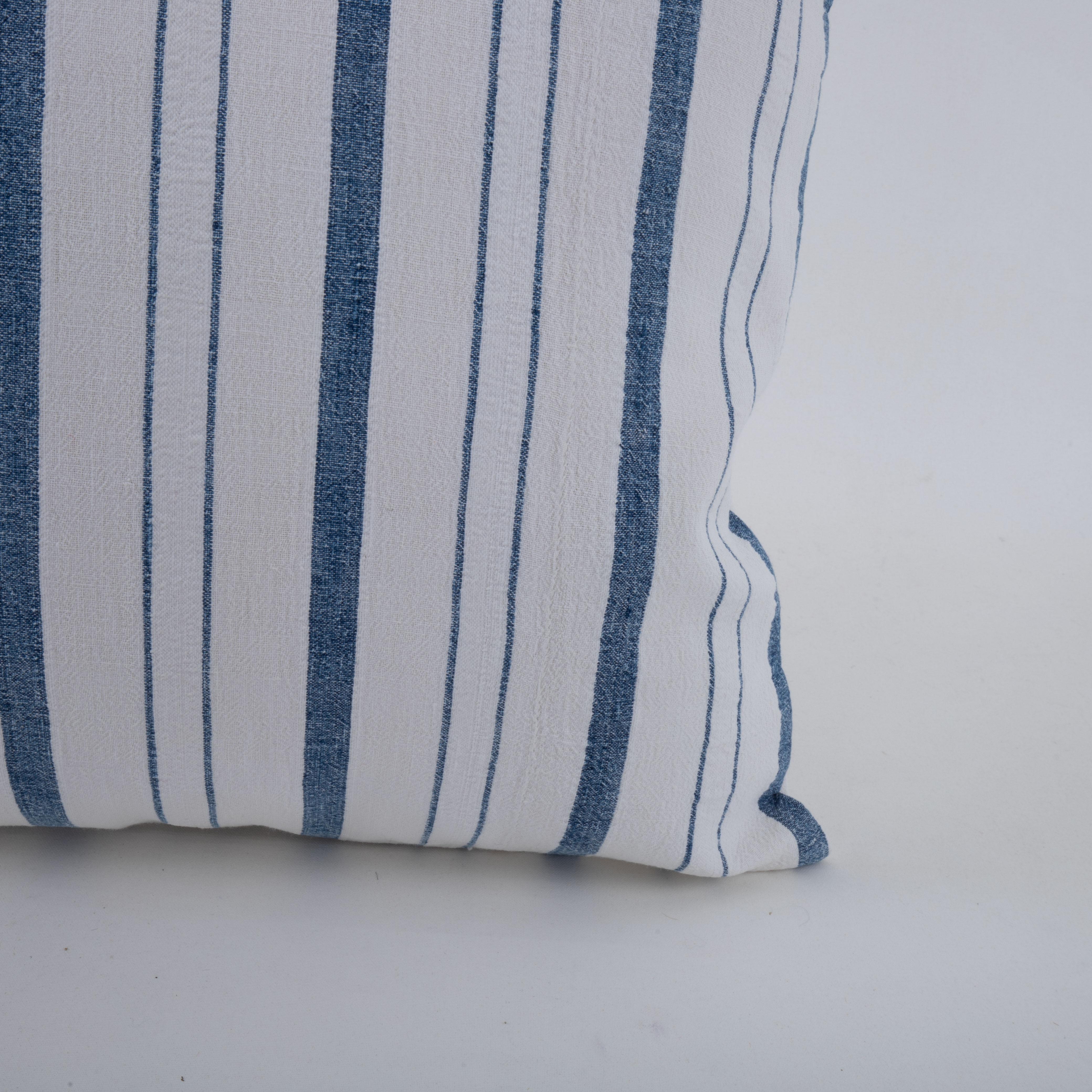 Funda de almohada hecha con un tejido rústico vintage de algodón de Anatolia Turco en venta