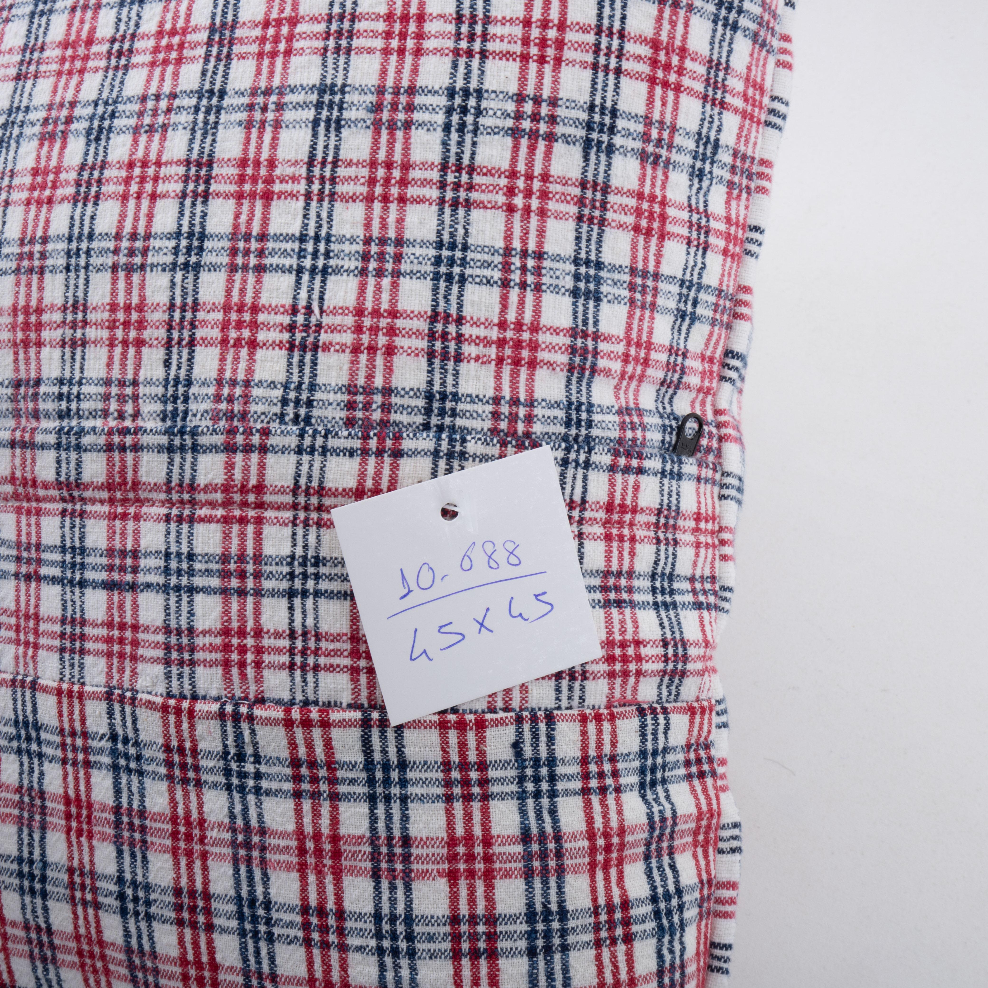 Pillowcase Made from a Rustic Vintage Anatolian Cotton Weaving For Sale 4