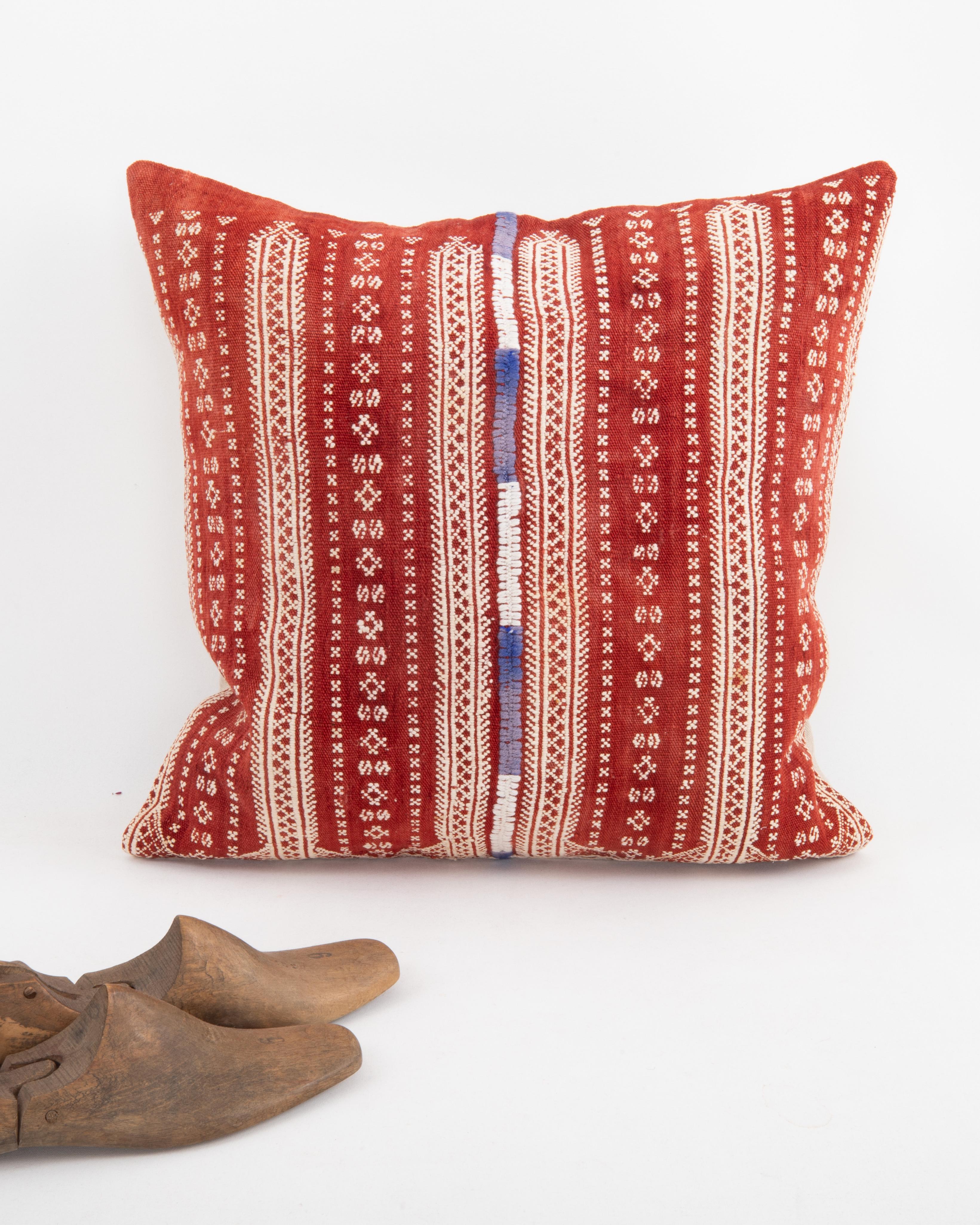 Federa ricavata da un grembiule rustico anatolico d'epoca In condizioni discrete in vendita a Istanbul, TR