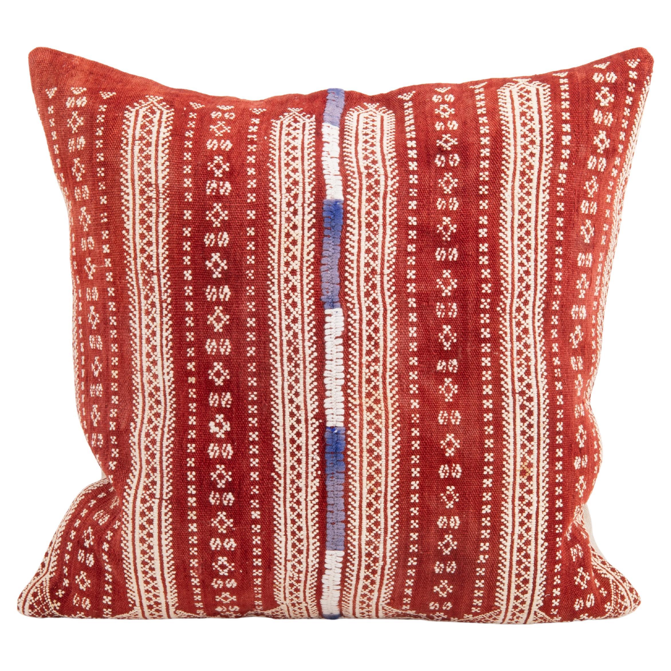 Federa ricavata da un grembiule rustico anatolico d'epoca in vendita