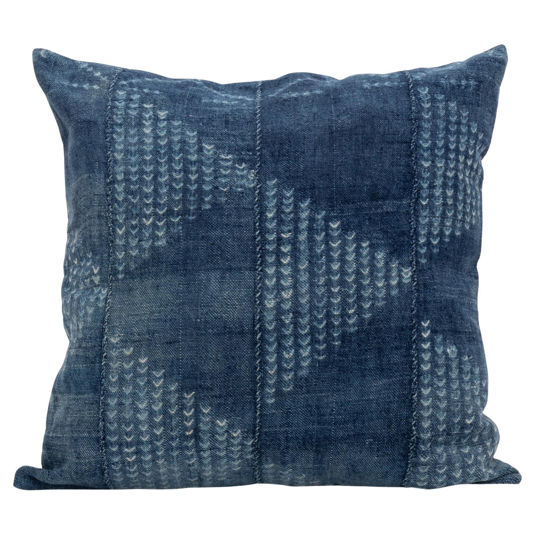 Pillowcase aus einem indigoblauen Vintage Mali-Stoff