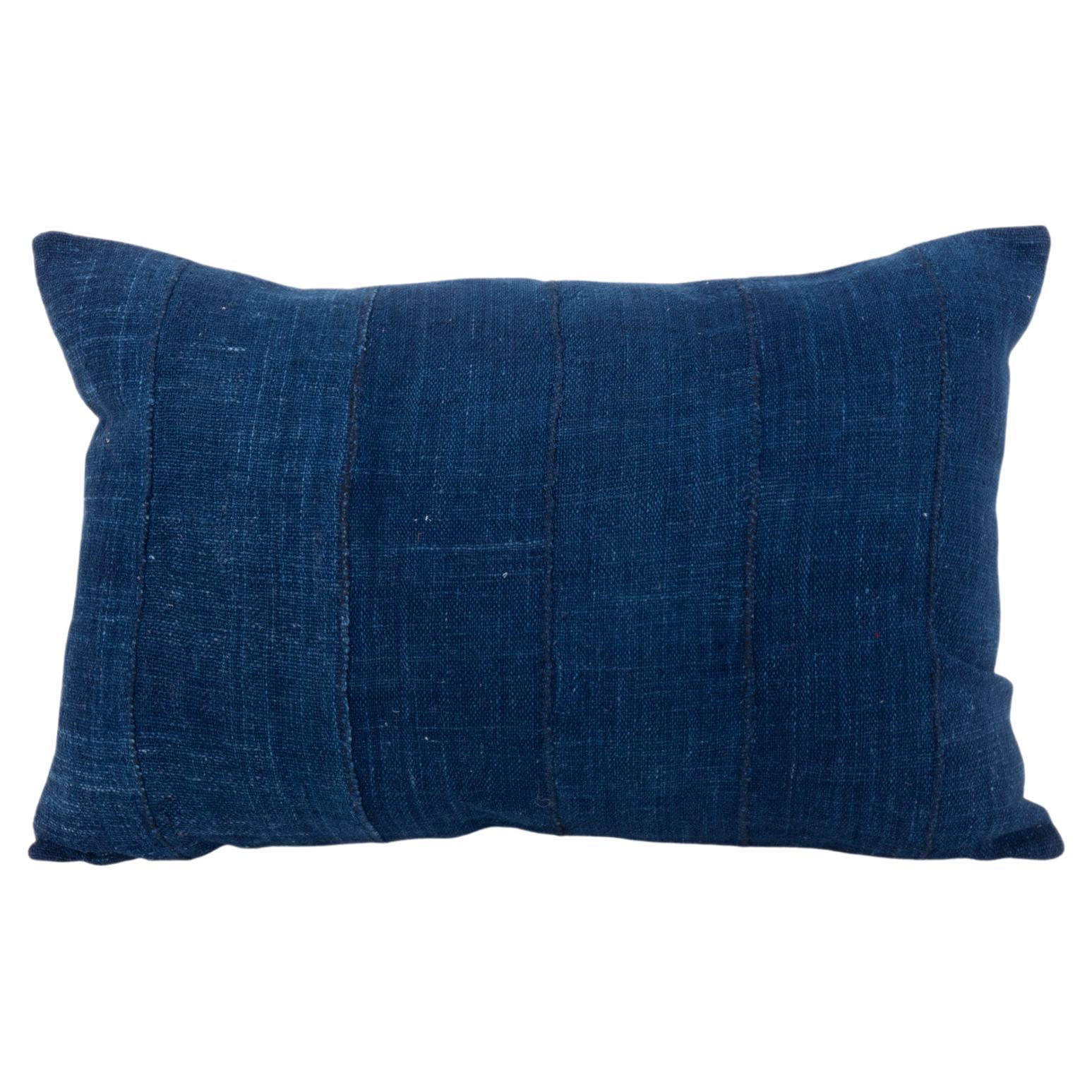 Pillowcase aus einem indigoblauen Vintage Mali-Stoff