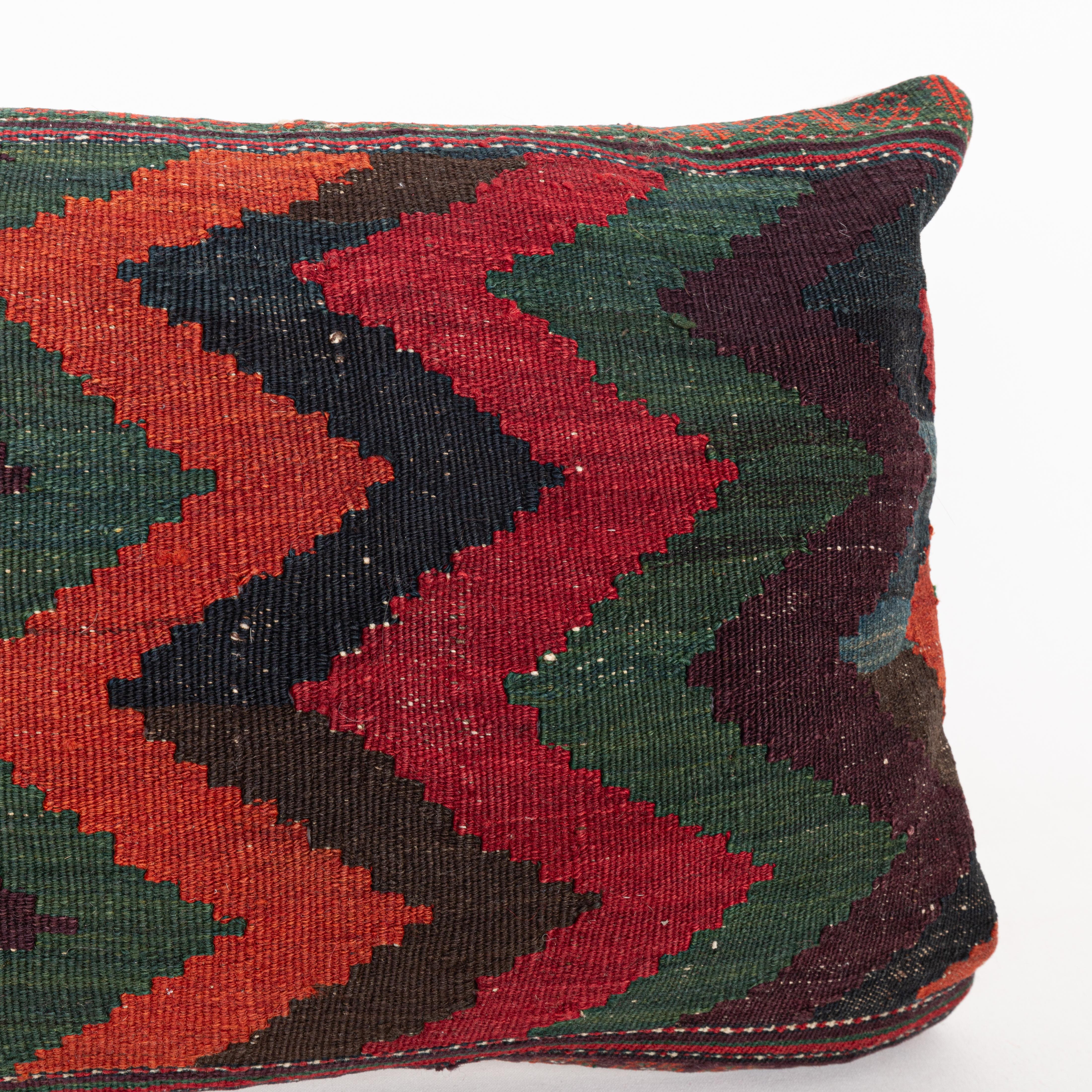 Coussin d'oreiller baluchon afghan ancien Kilim État moyen - En vente à Istanbul, TR