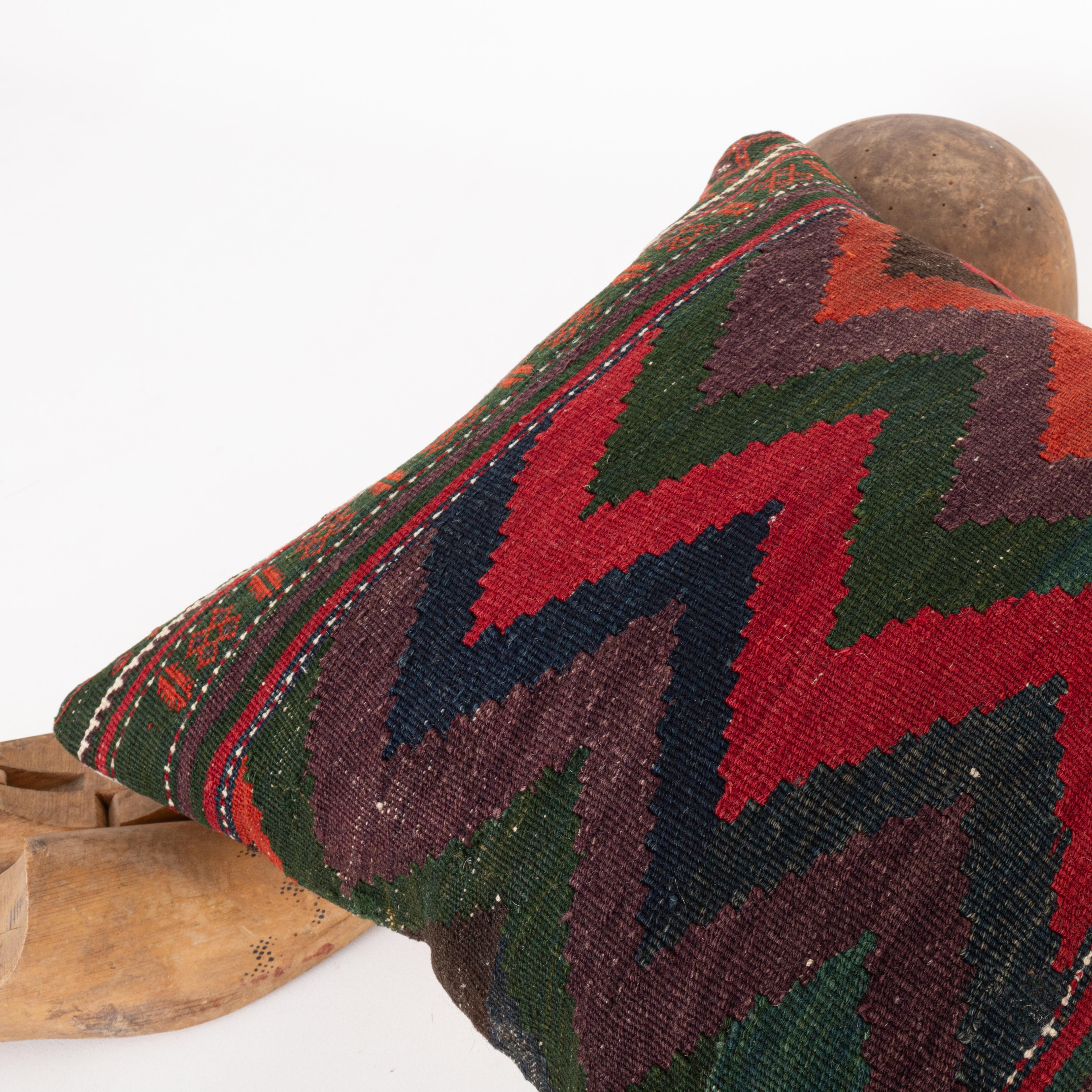 20ième siècle Coussin d'oreiller baluchon afghan ancien Kilim en vente